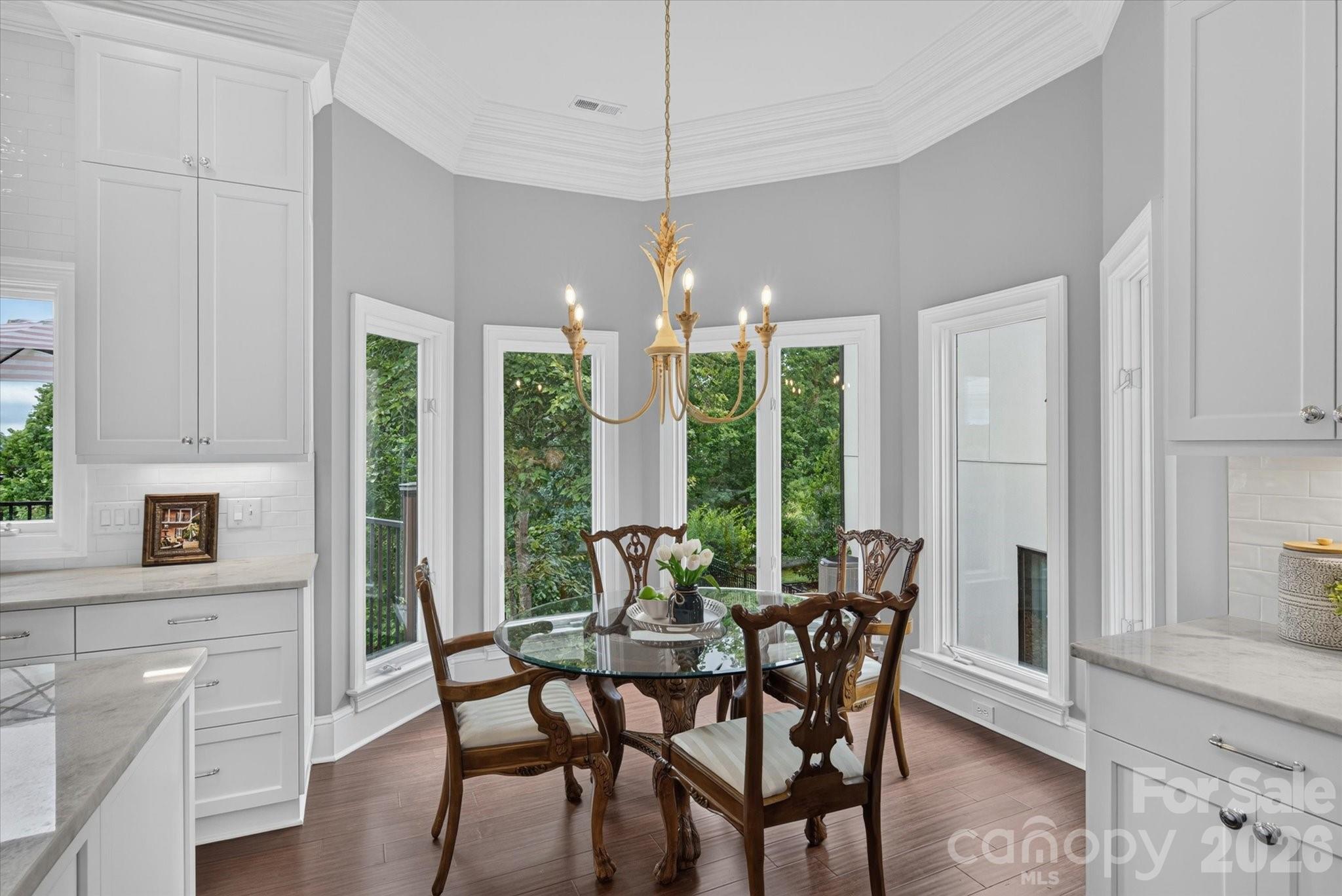 6812 Linkside Court — Charlotte