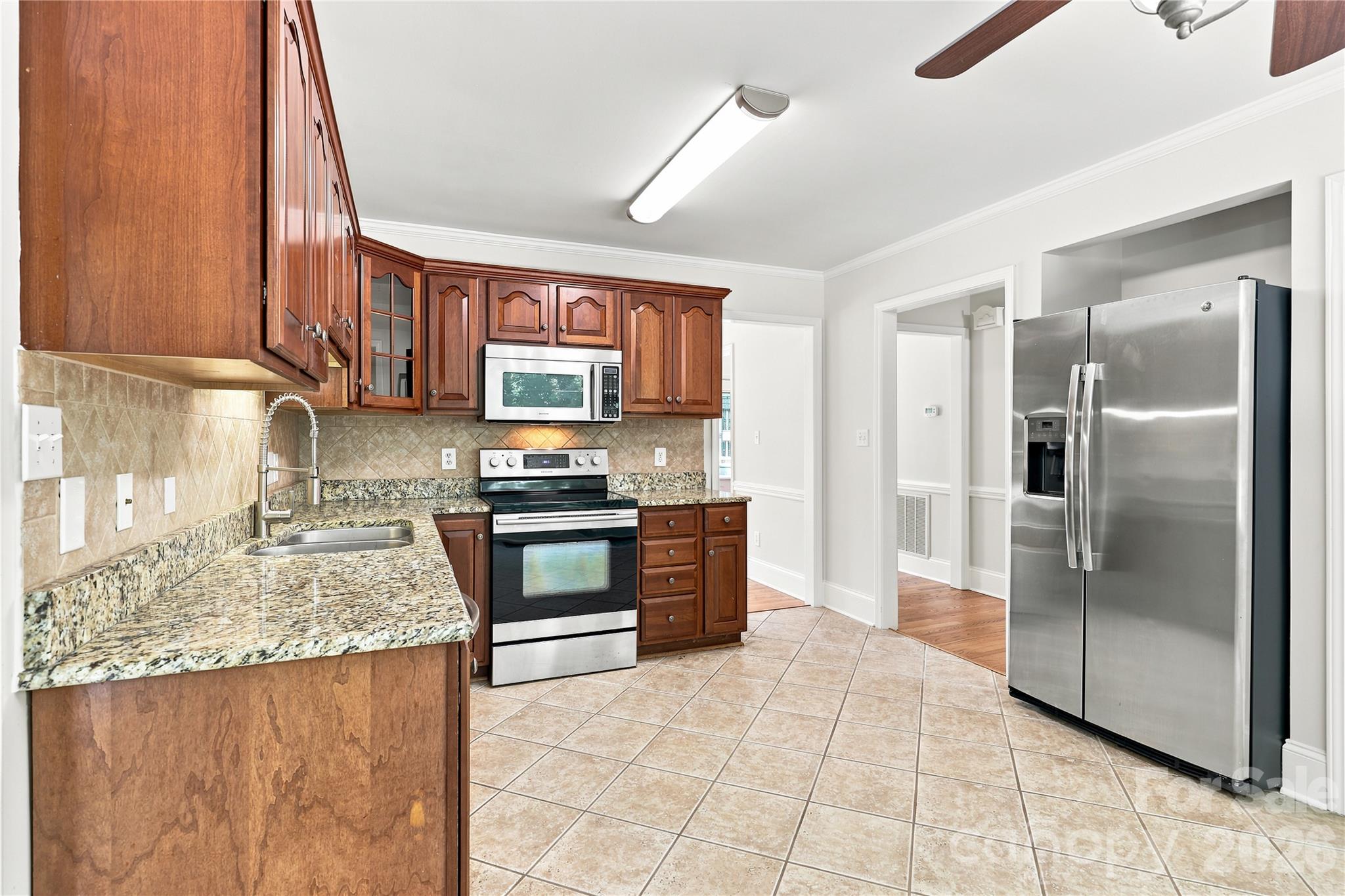 122 W Tattersall Drive — Statesville