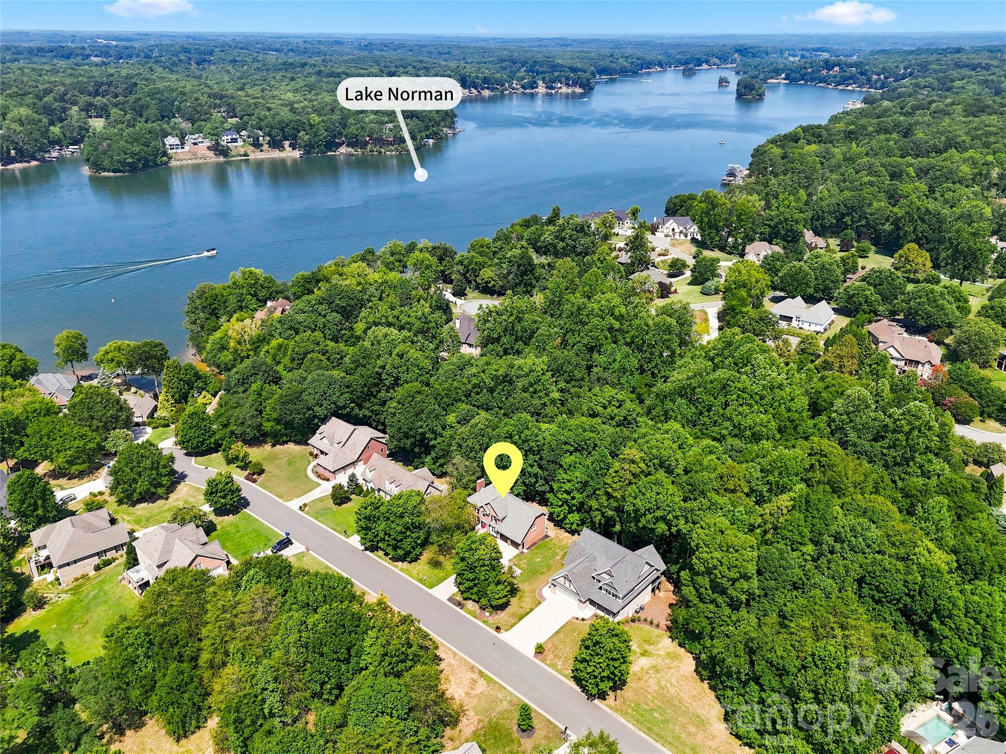 122 W Tattersall Drive — Statesville