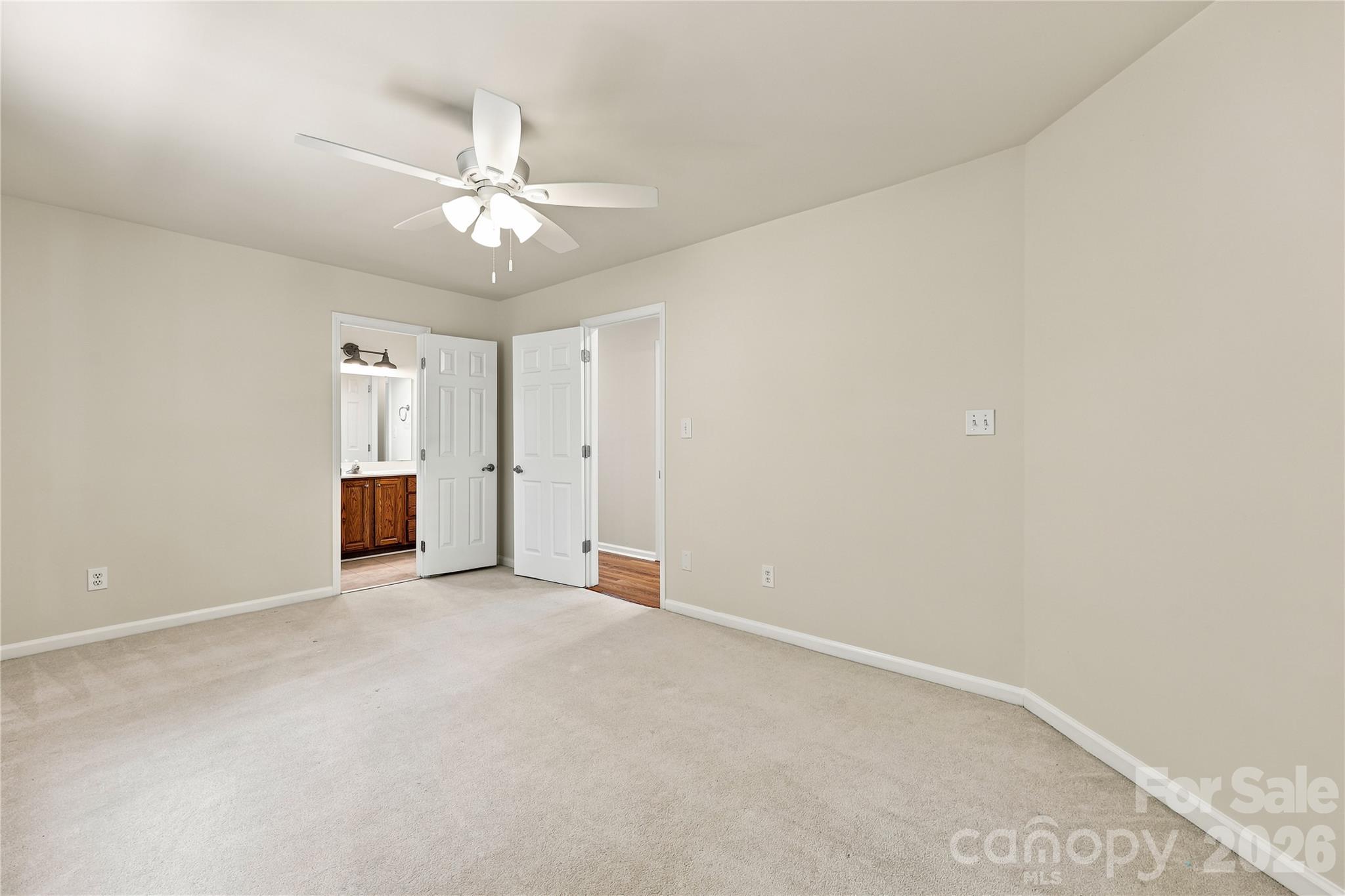 122 W Tattersall Drive — Statesville