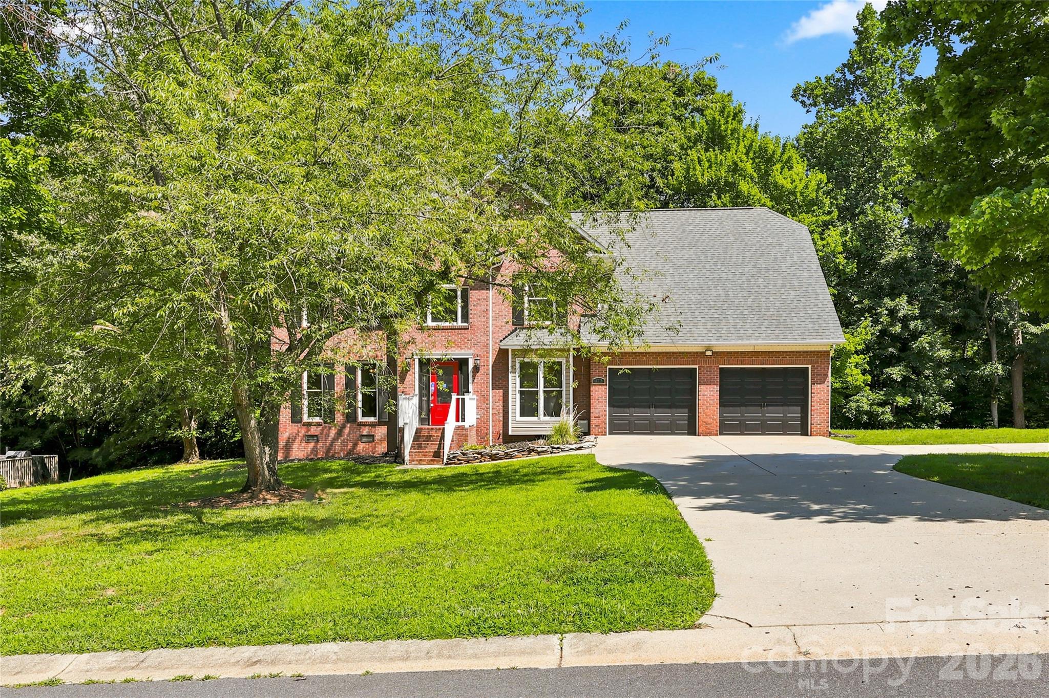 122 W Tattersall Drive — Statesville