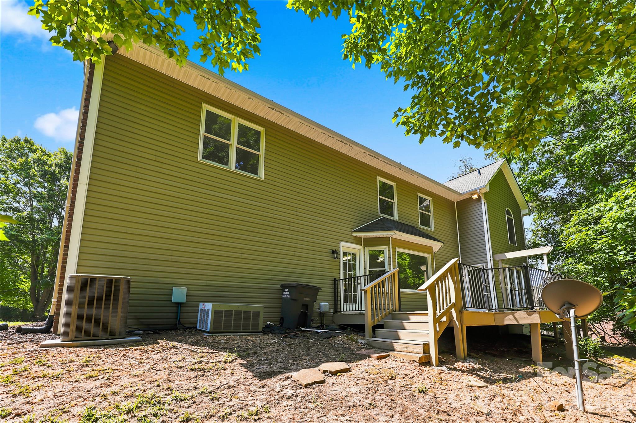 122 W Tattersall Drive — Statesville