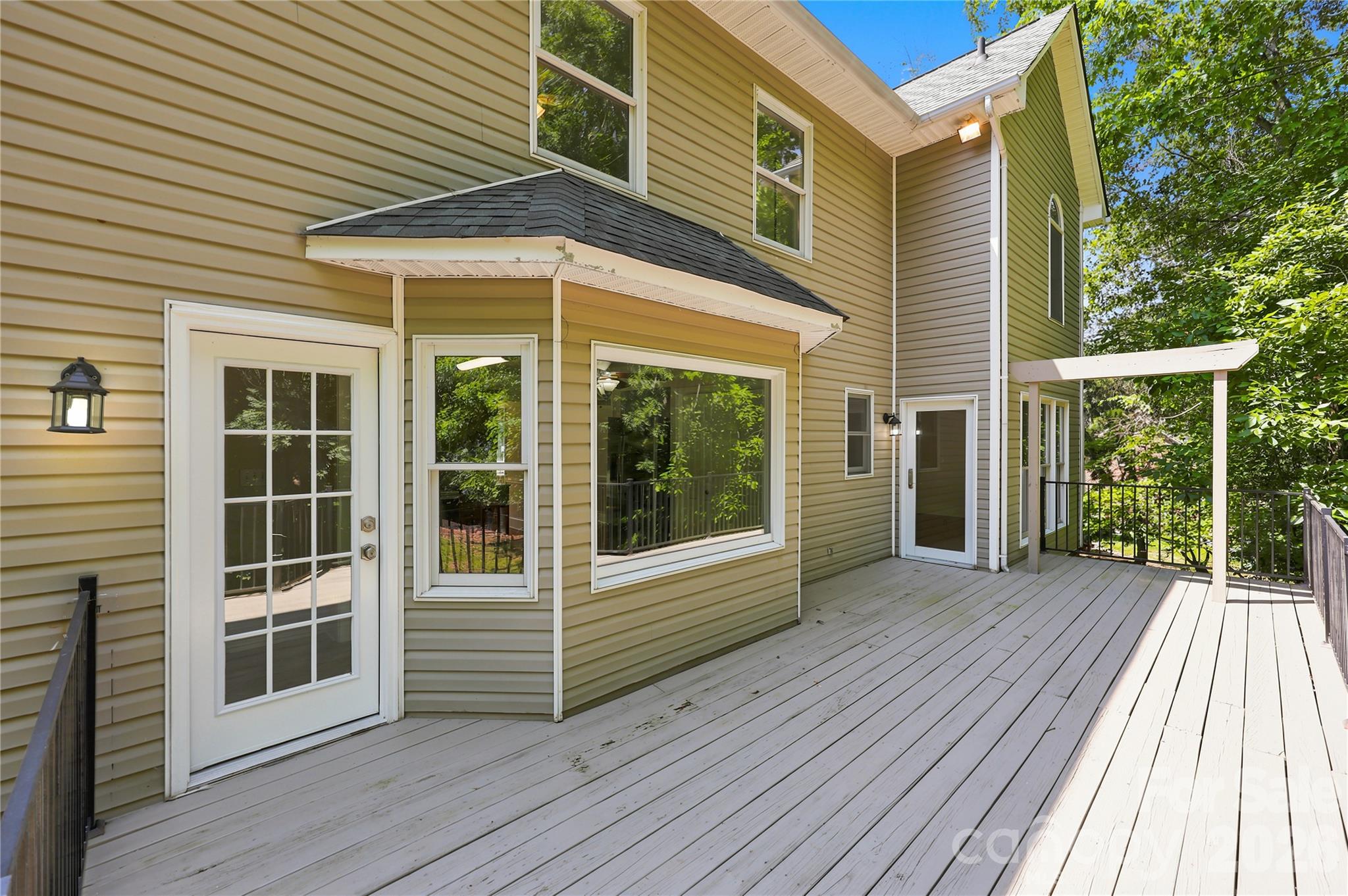 122 W Tattersall Drive — Statesville