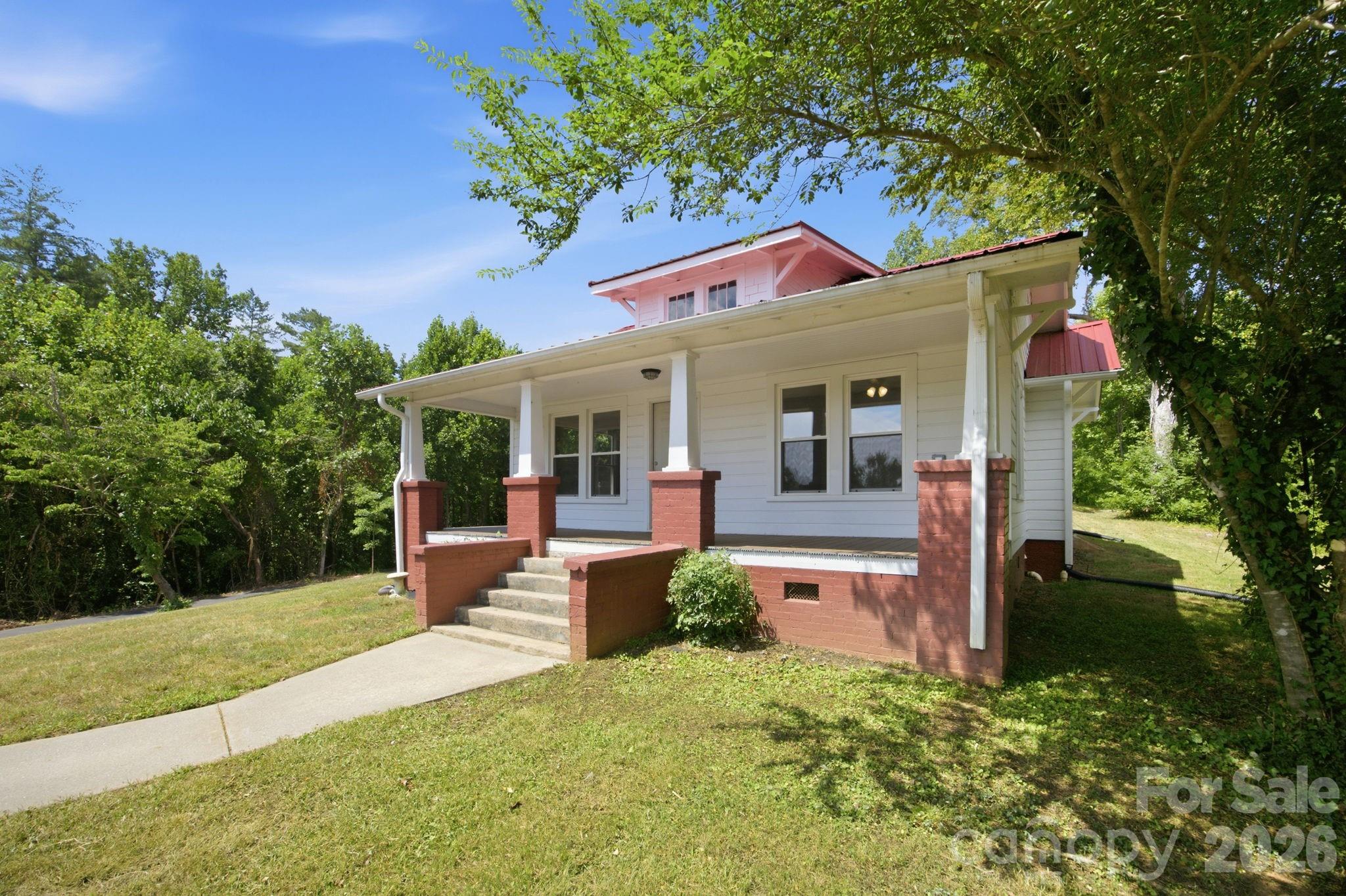 661 Lenoir Road — Morganton