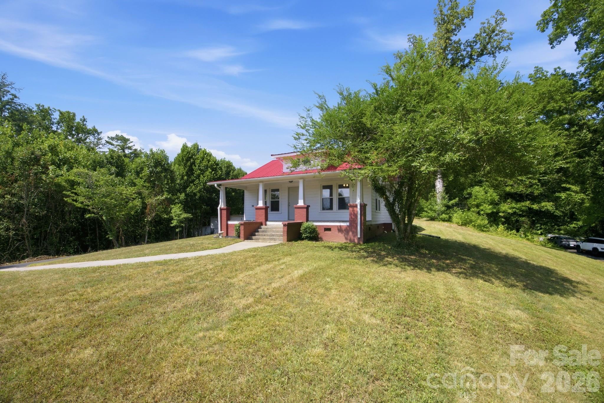 661 Lenoir Road — Morganton