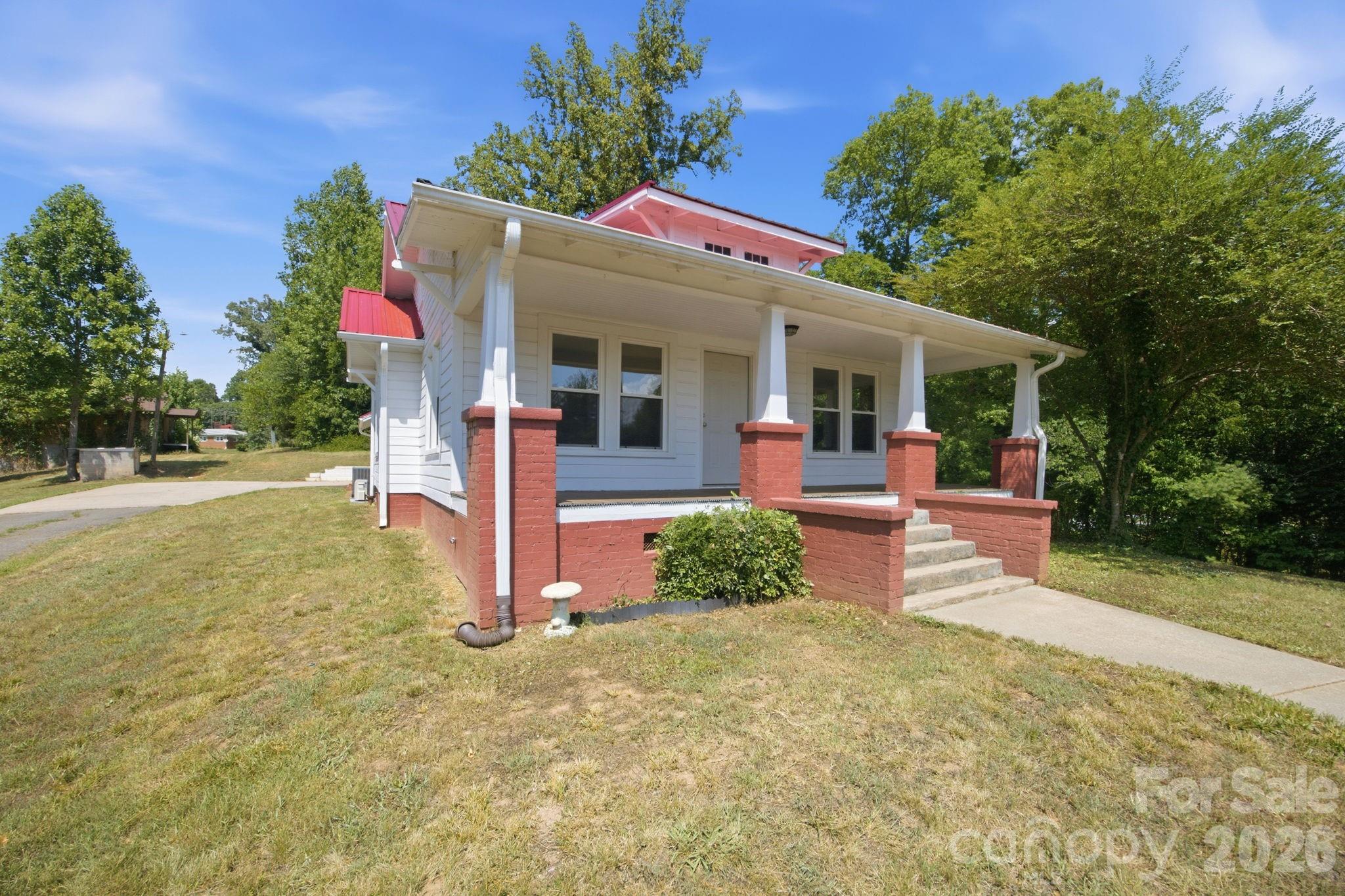 661 Lenoir Road — Morganton