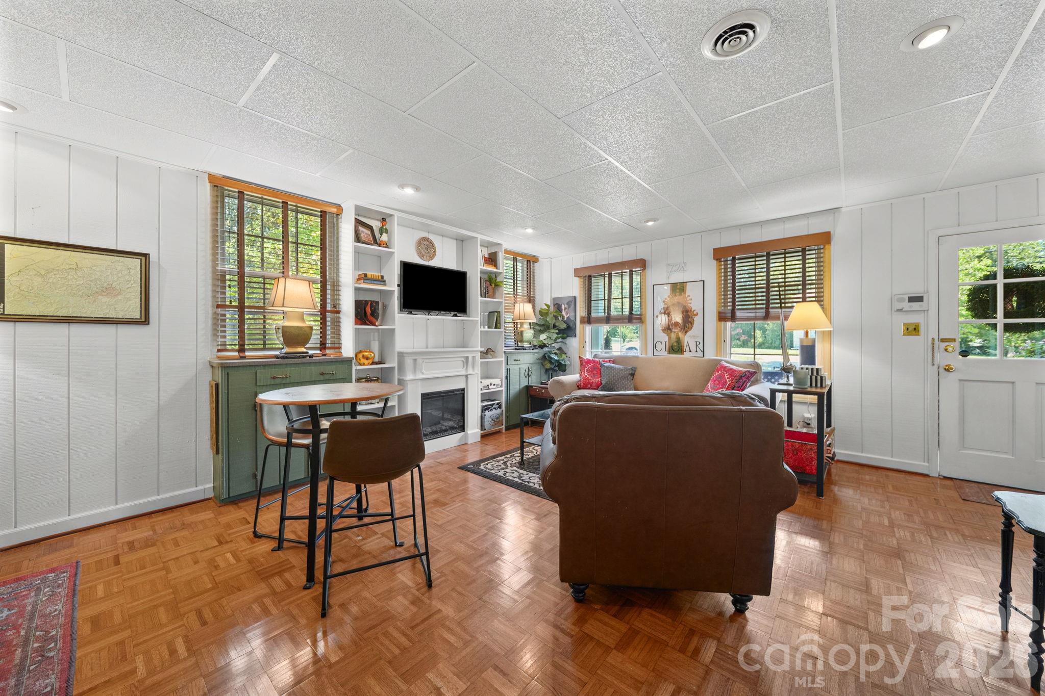 721 Carolina Avenue — Gastonia