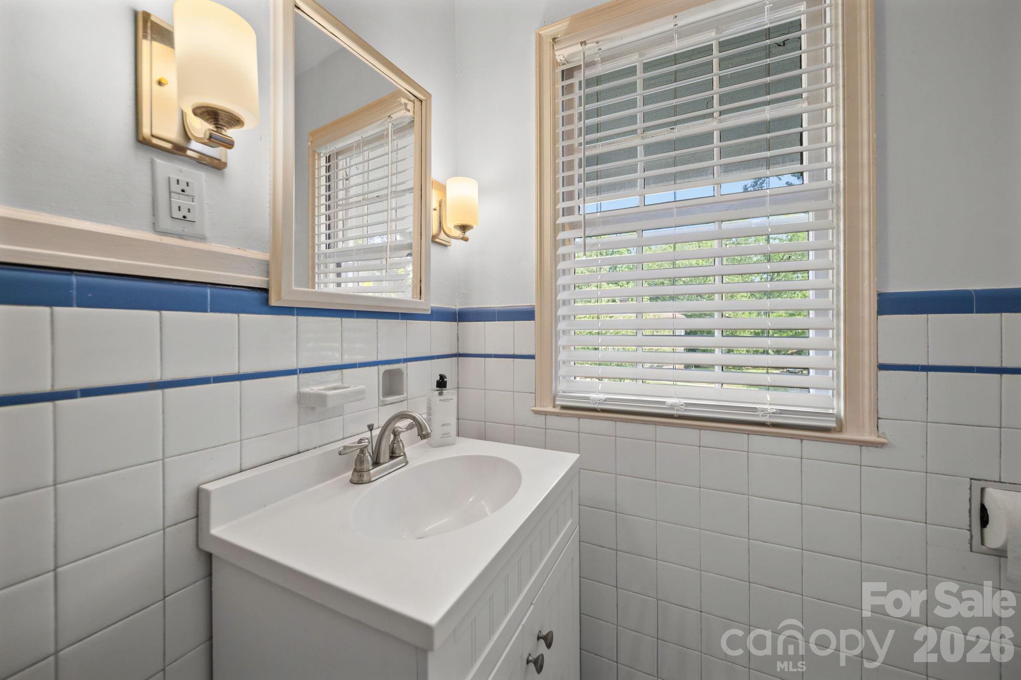721 Carolina Avenue — Gastonia