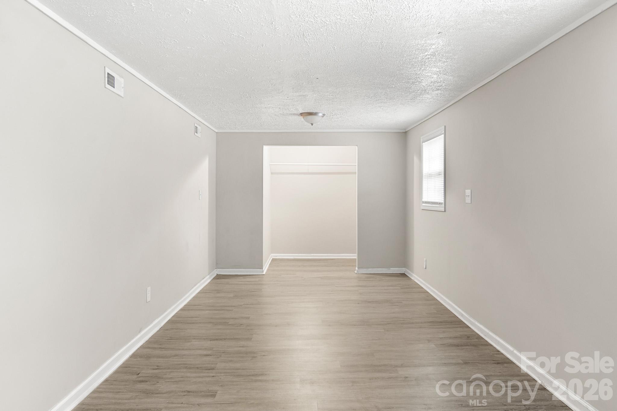 411 S Thompson Street — Shelby