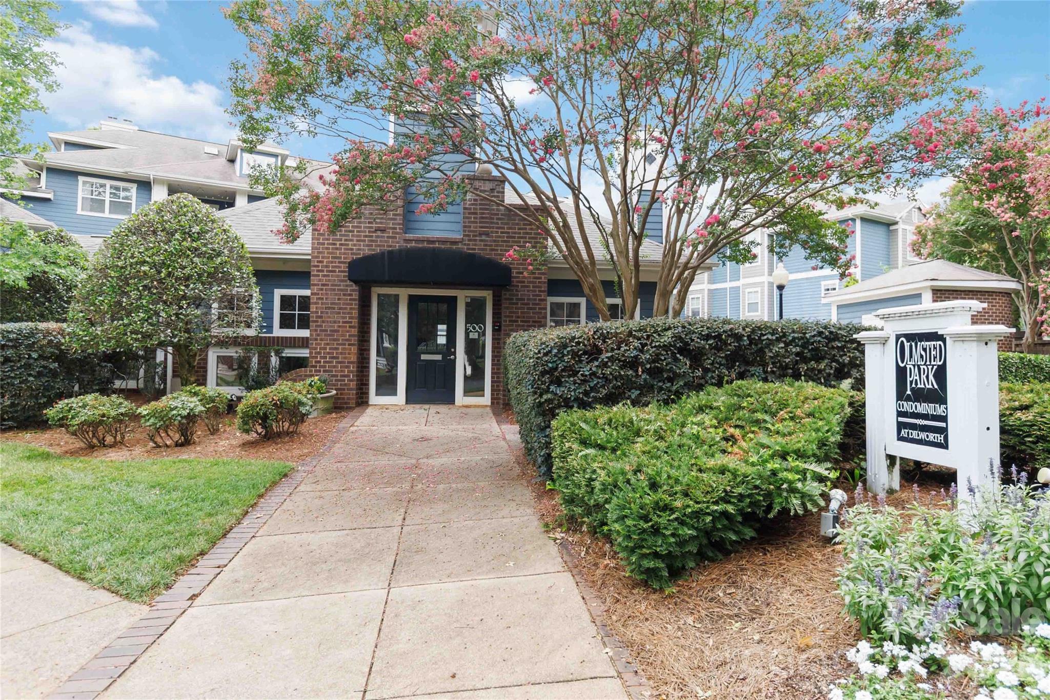 417 Olmsted Park Place #C — Charlotte