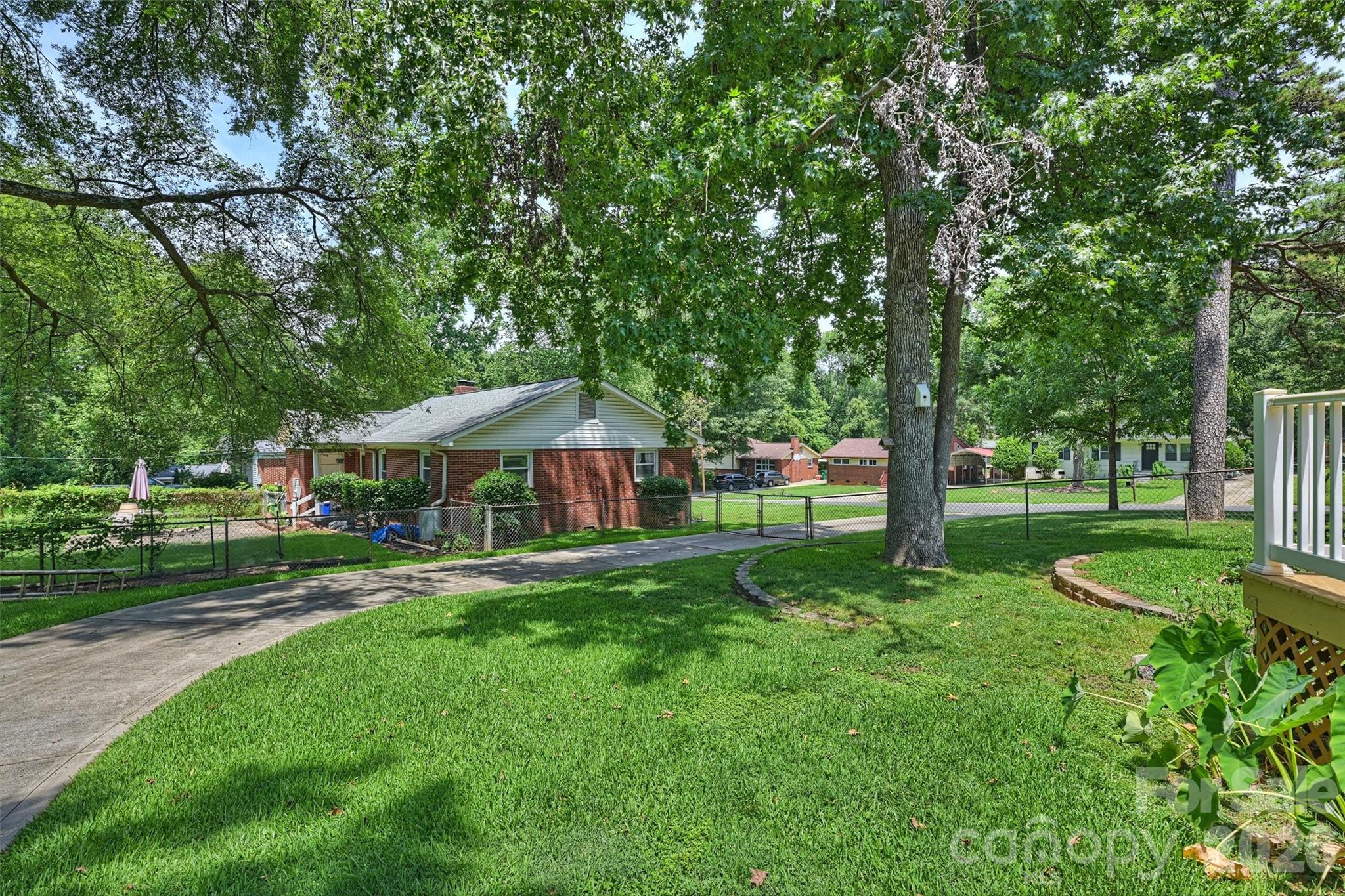 2134 Bromwich Road — Charlotte