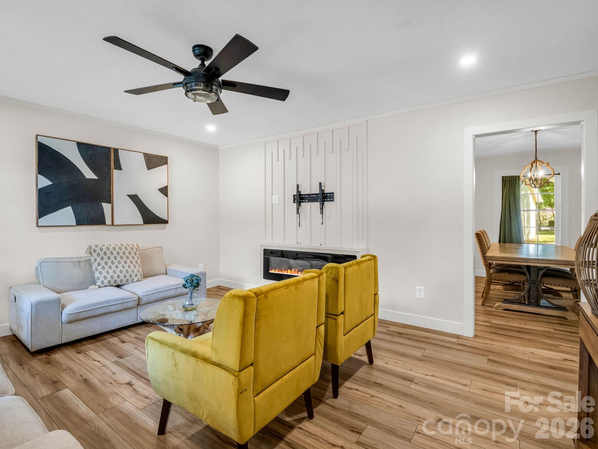 319 Arlington Street — Forest City