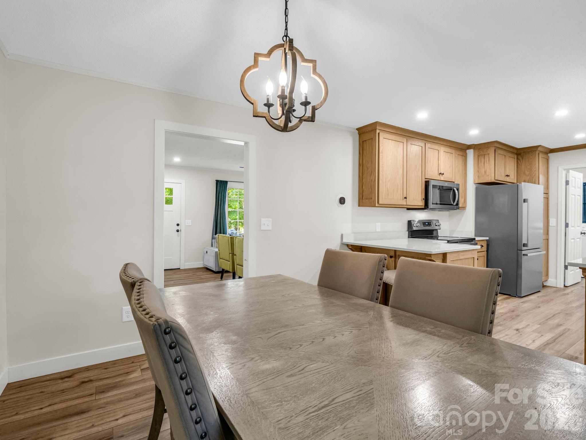 319 Arlington Street — Forest City