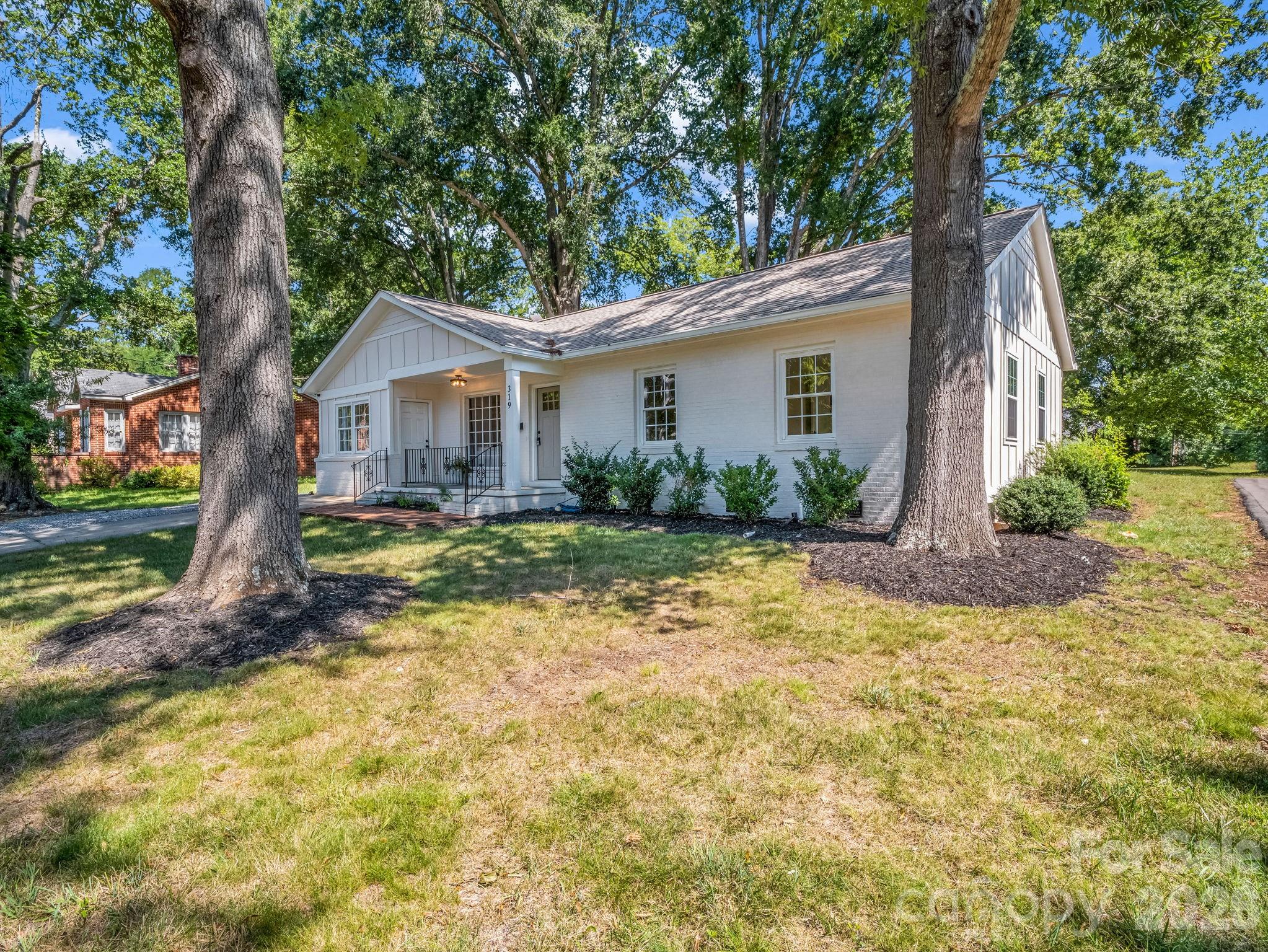 319 Arlington Street — Forest City