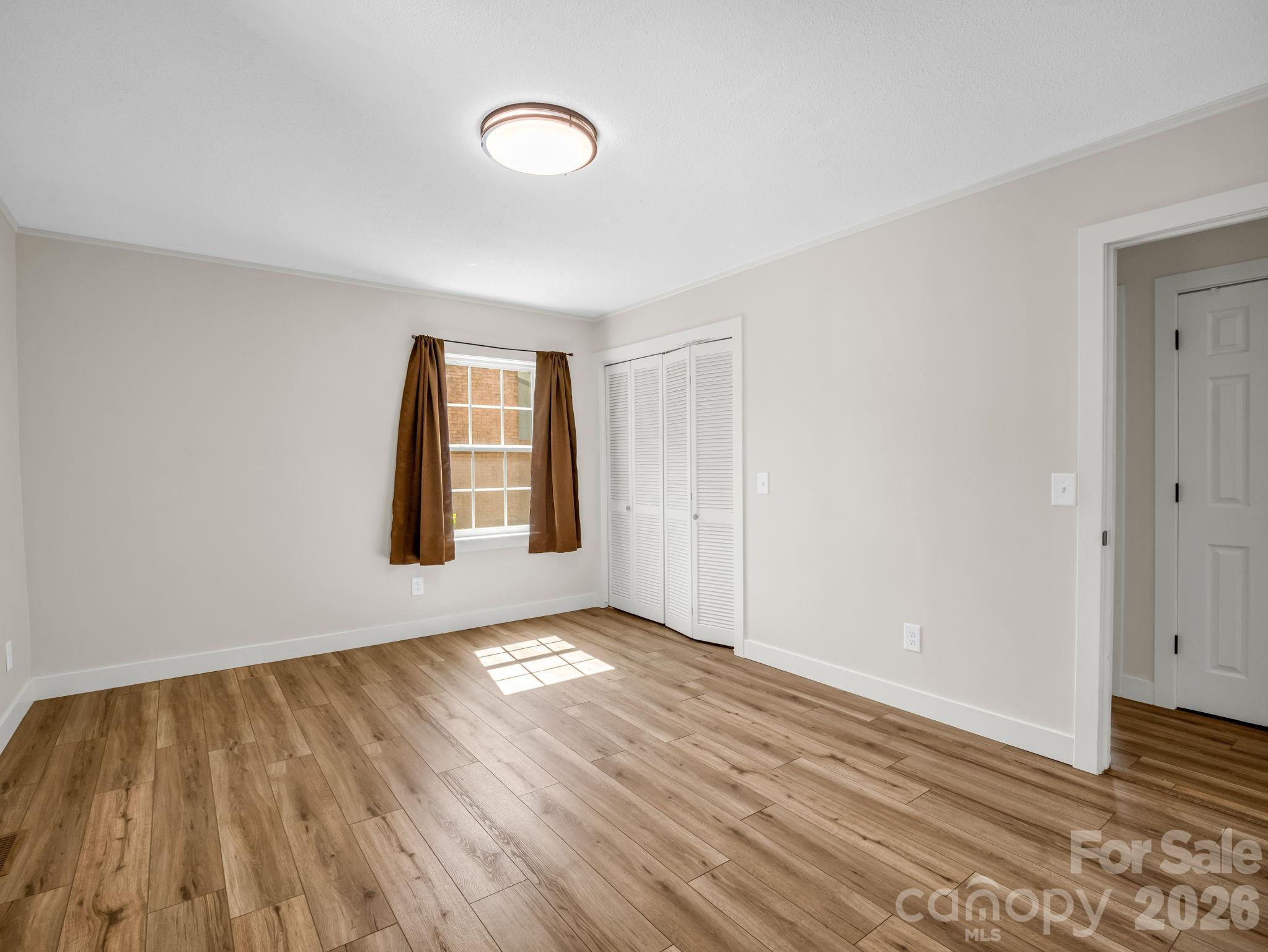 319 Arlington Street — Forest City