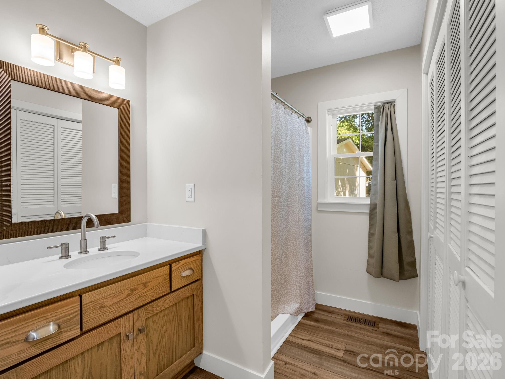 319 Arlington Street — Forest City