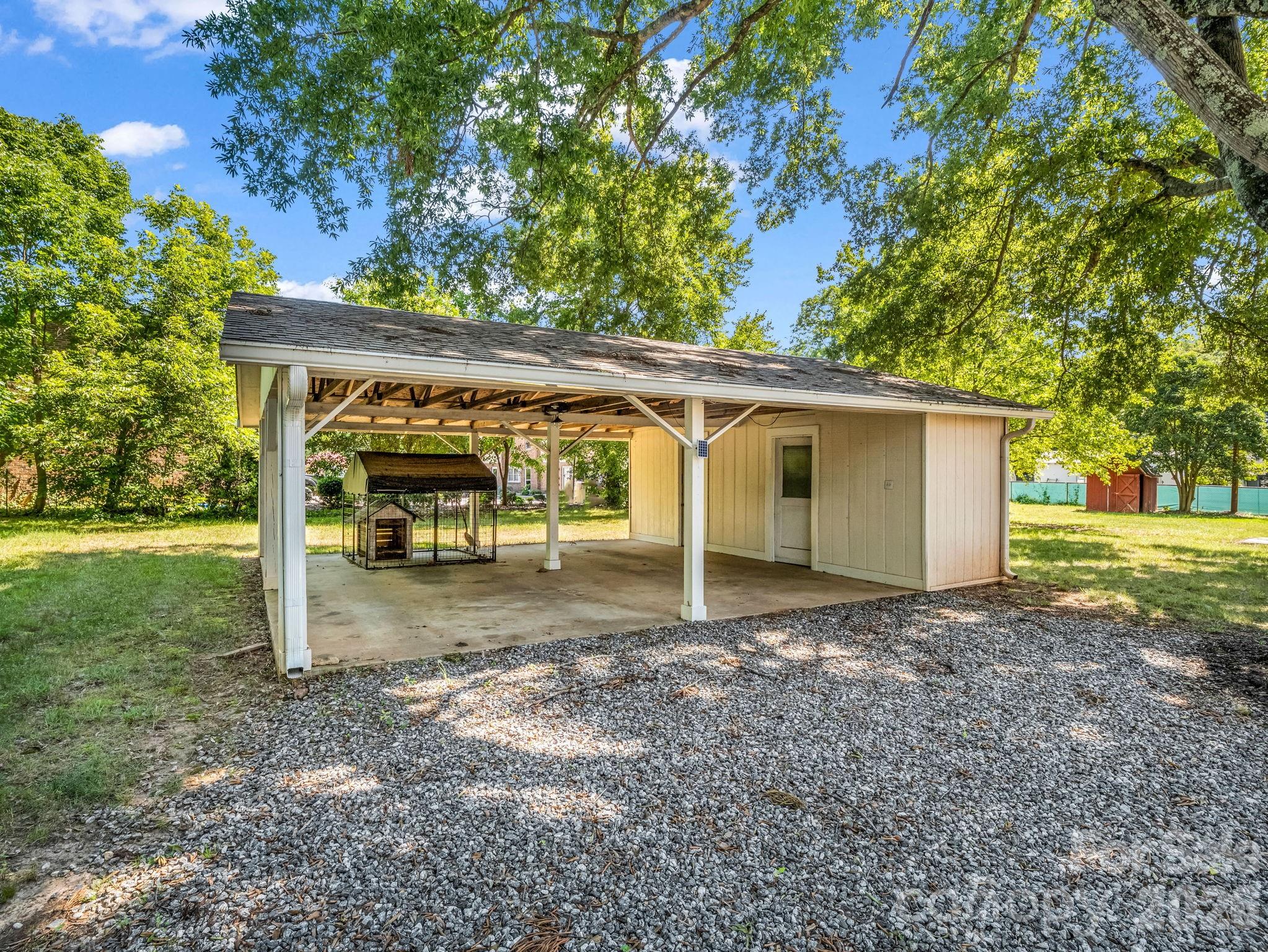 319 Arlington Street — Forest City