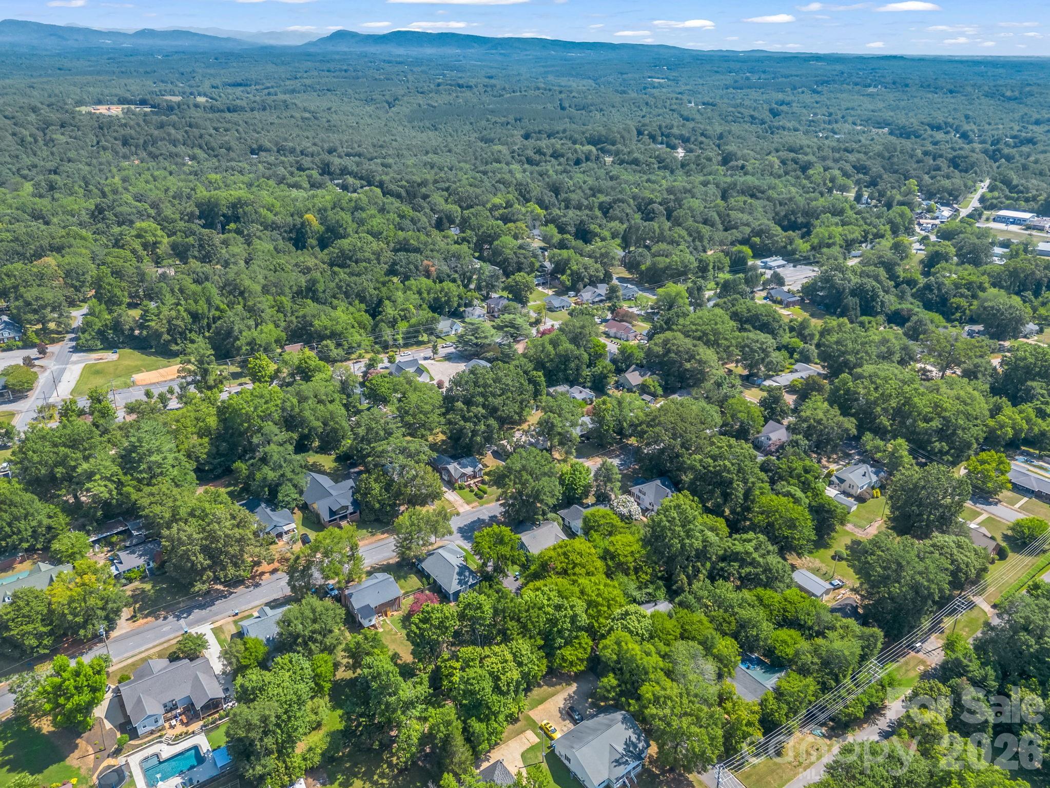 319 Arlington Street — Forest City