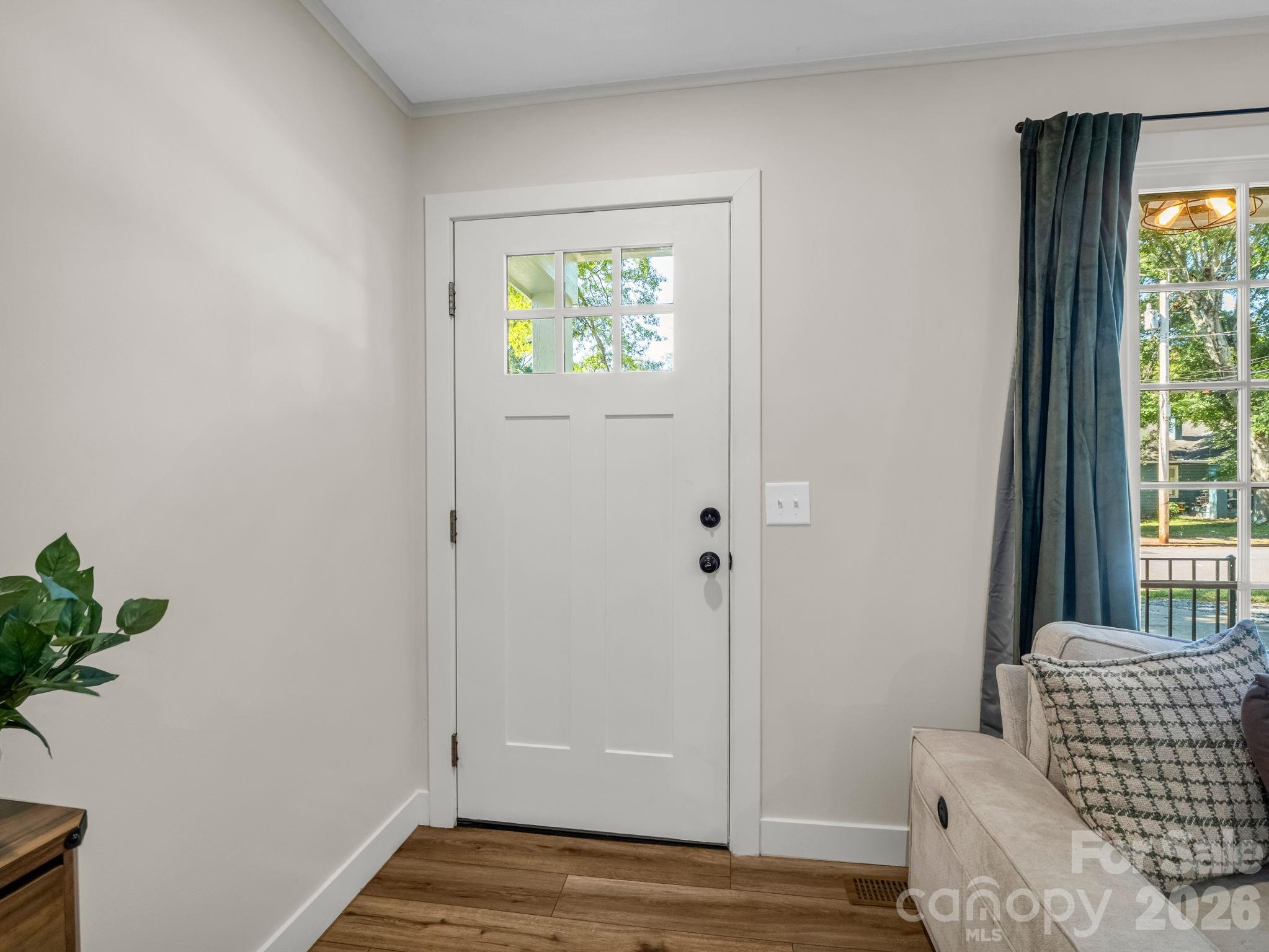 319 Arlington Street — Forest City
