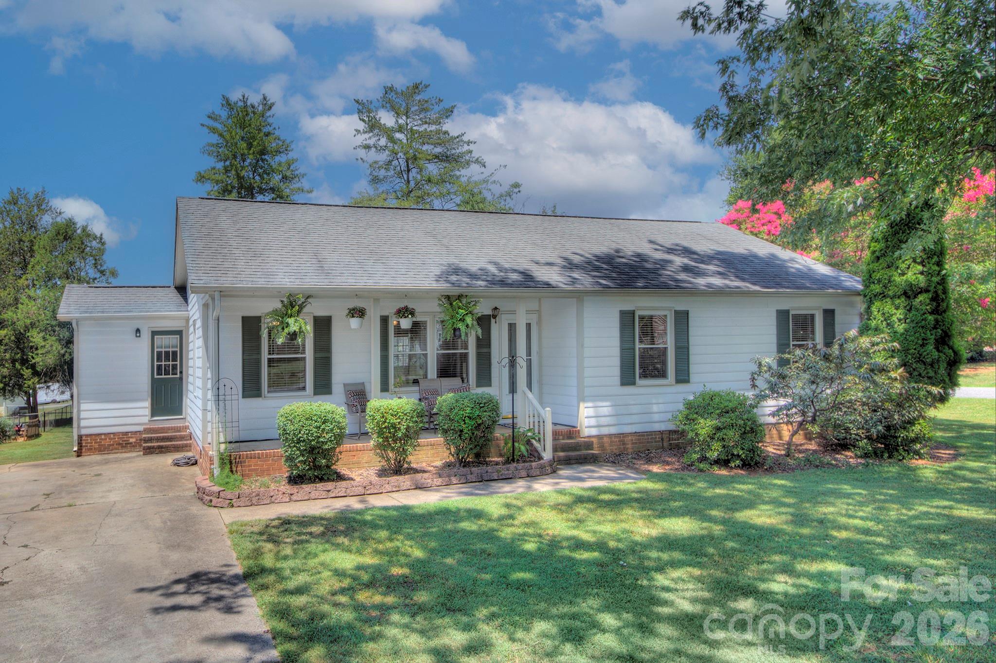 2603 Cherokee Court — Gastonia