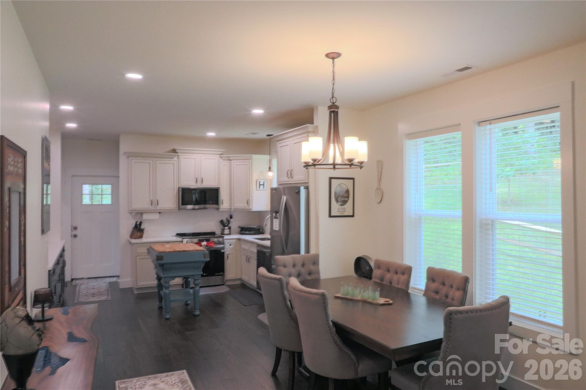 611 Twinbrook Lane — Maggie Valley
