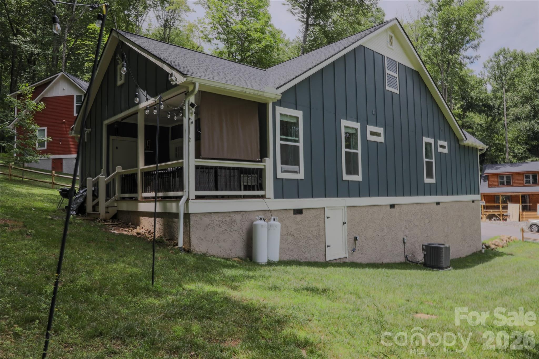 611 Twinbrook Lane — Maggie Valley