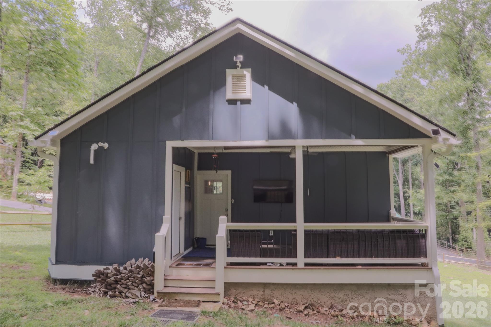611 Twinbrook Lane — Maggie Valley
