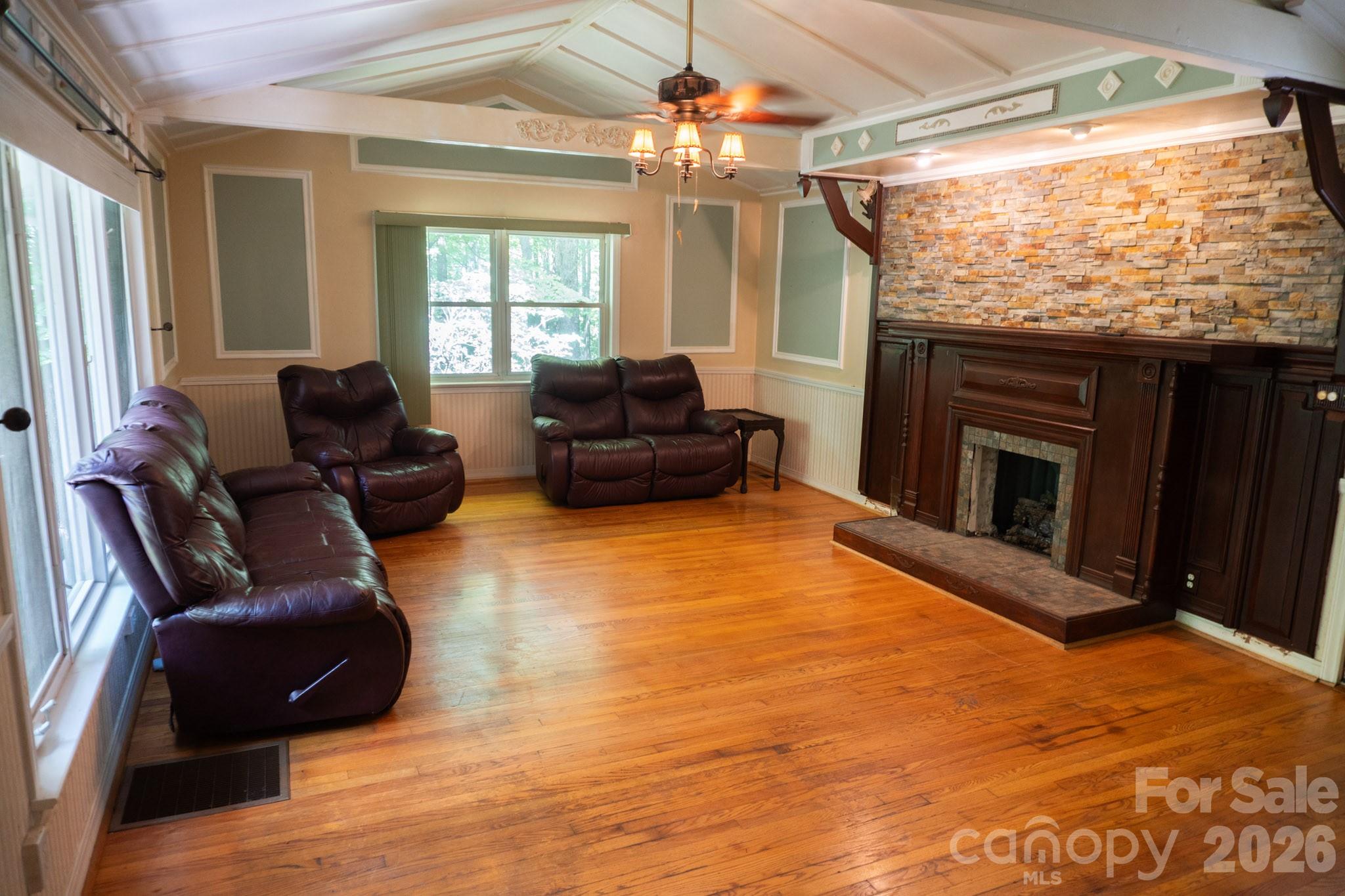 104 Ash Drive — Maggie Valley