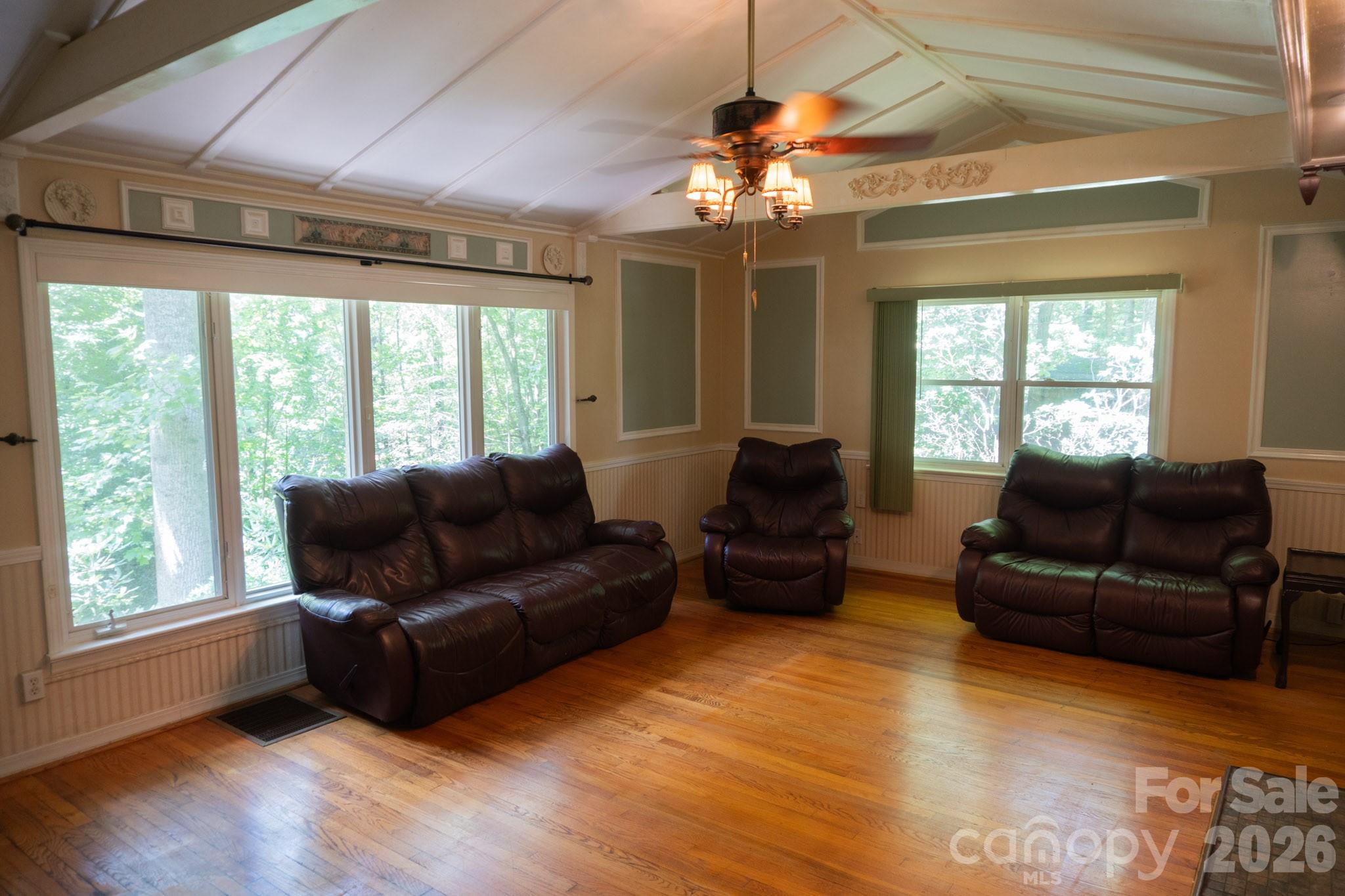 104 Ash Drive — Maggie Valley