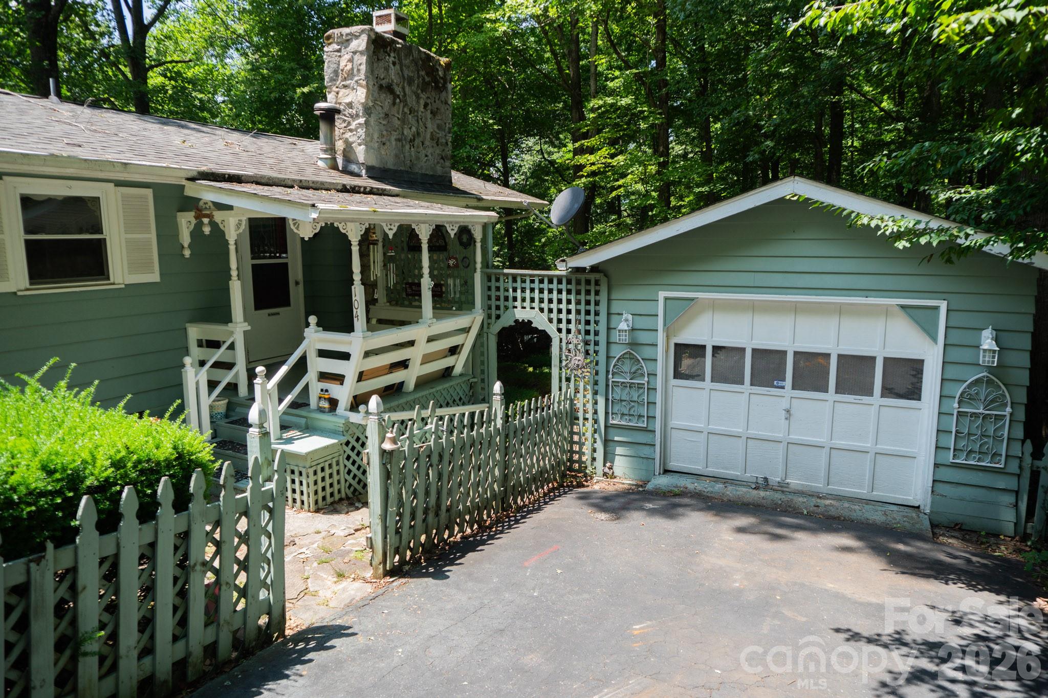 104 Ash Drive — Maggie Valley