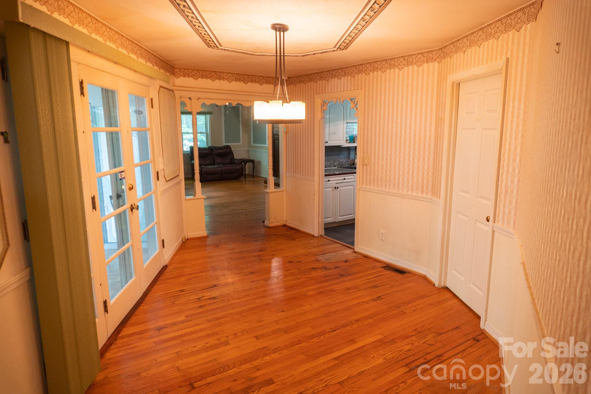 104 Ash Drive — Maggie Valley
