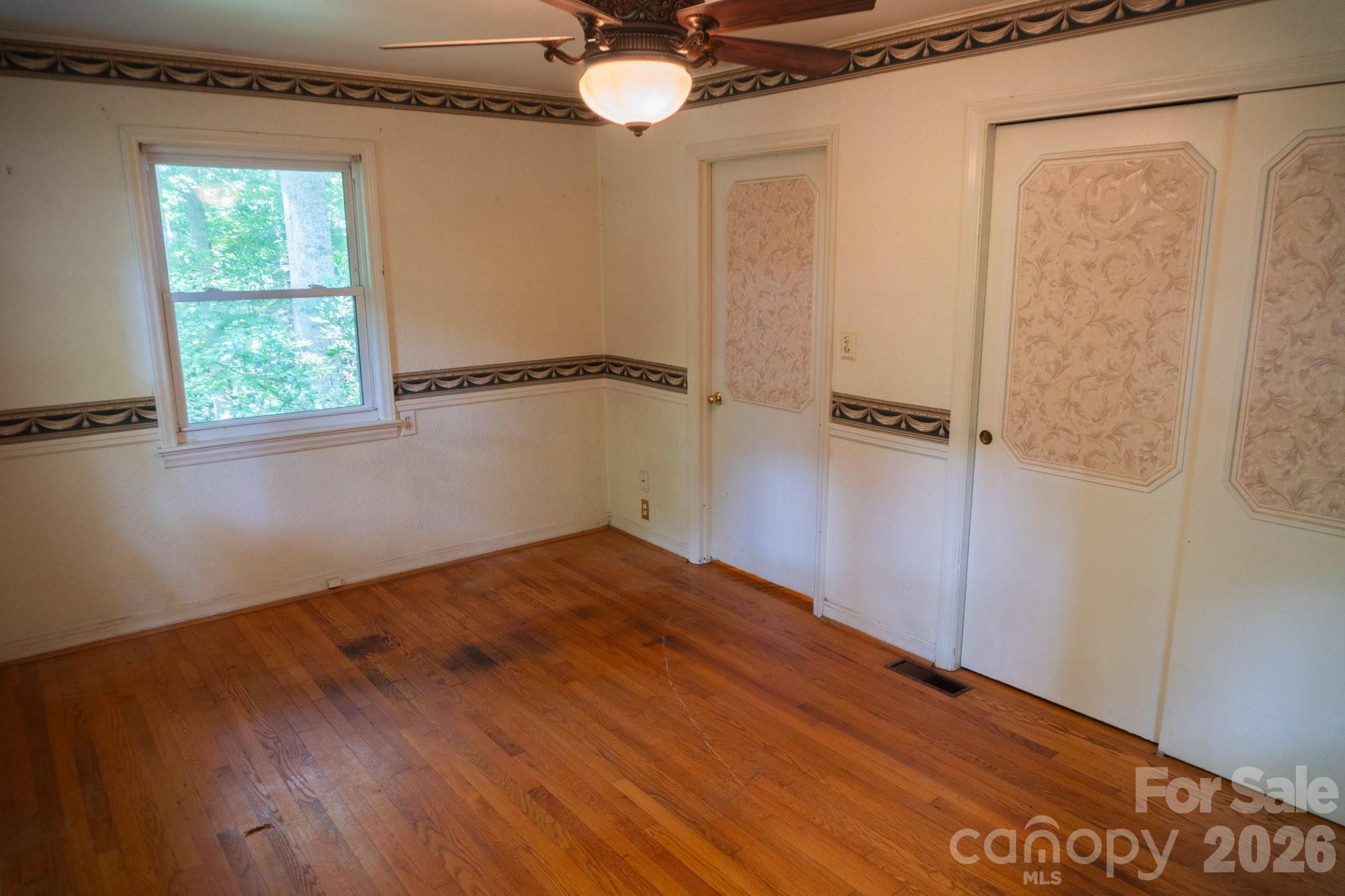 104 Ash Drive — Maggie Valley