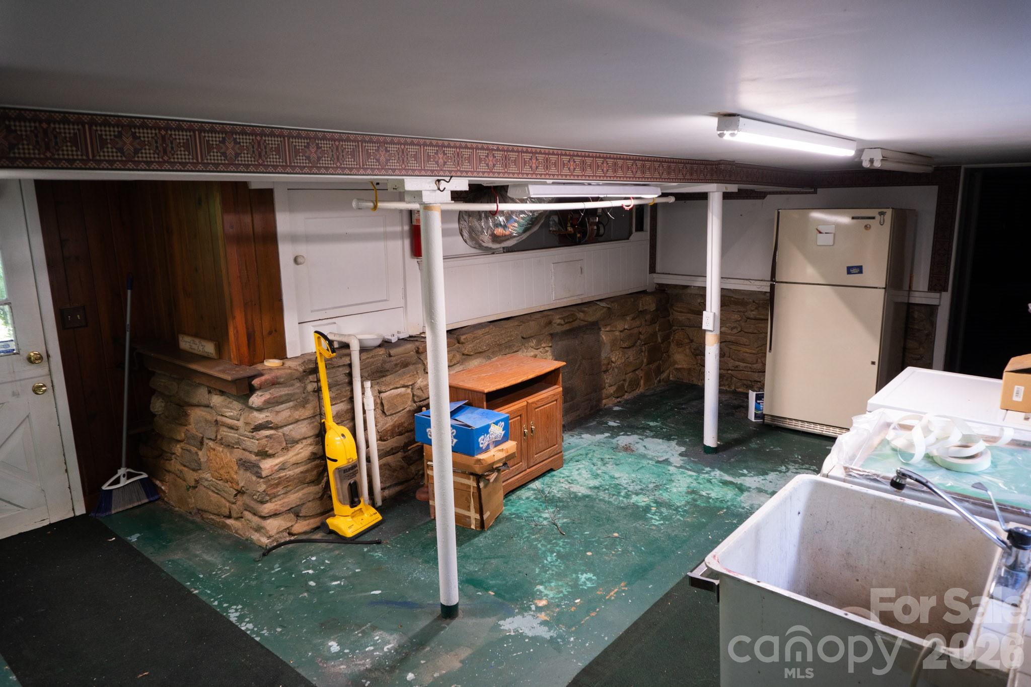 104 Ash Drive — Maggie Valley