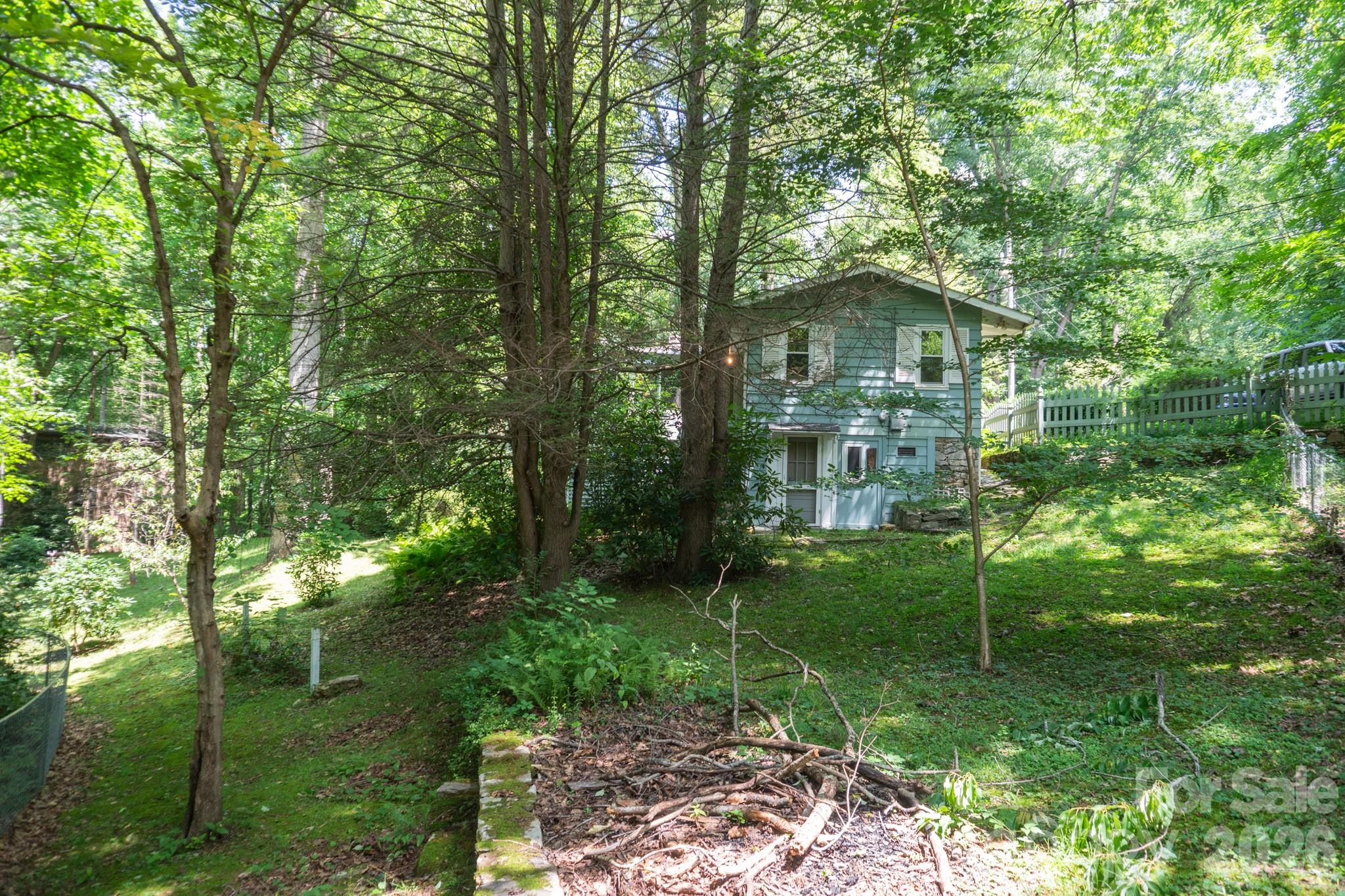 104 Ash Drive — Maggie Valley