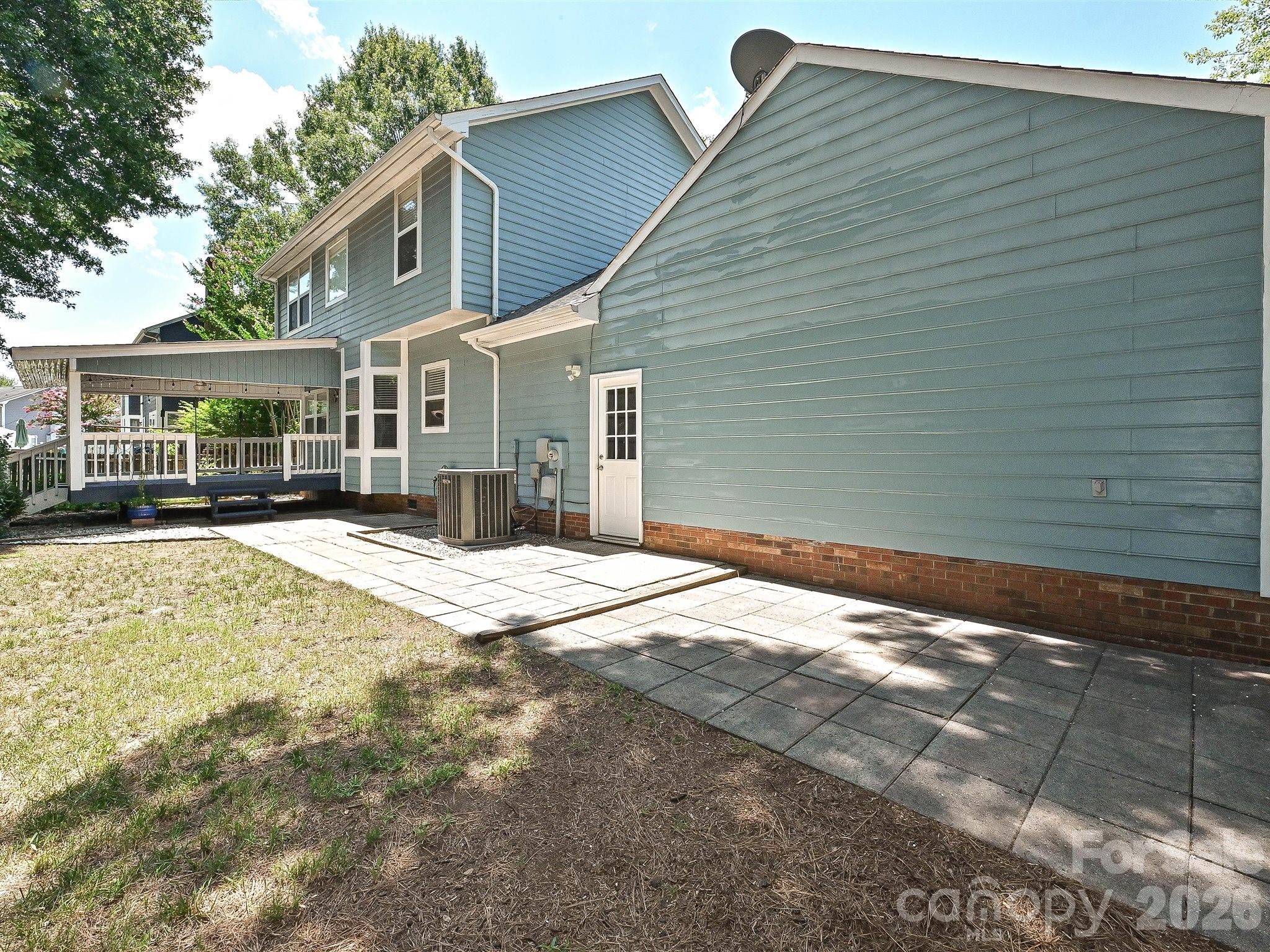 13518 Krislyn Woods Place — Charlotte