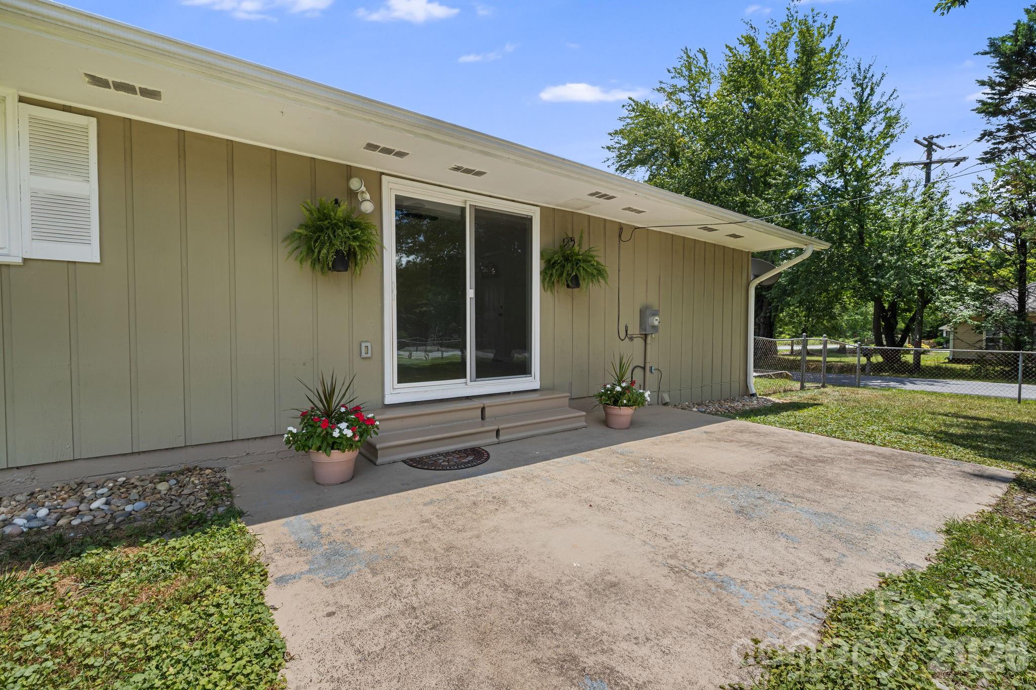 490 ecusta Road — Brevard