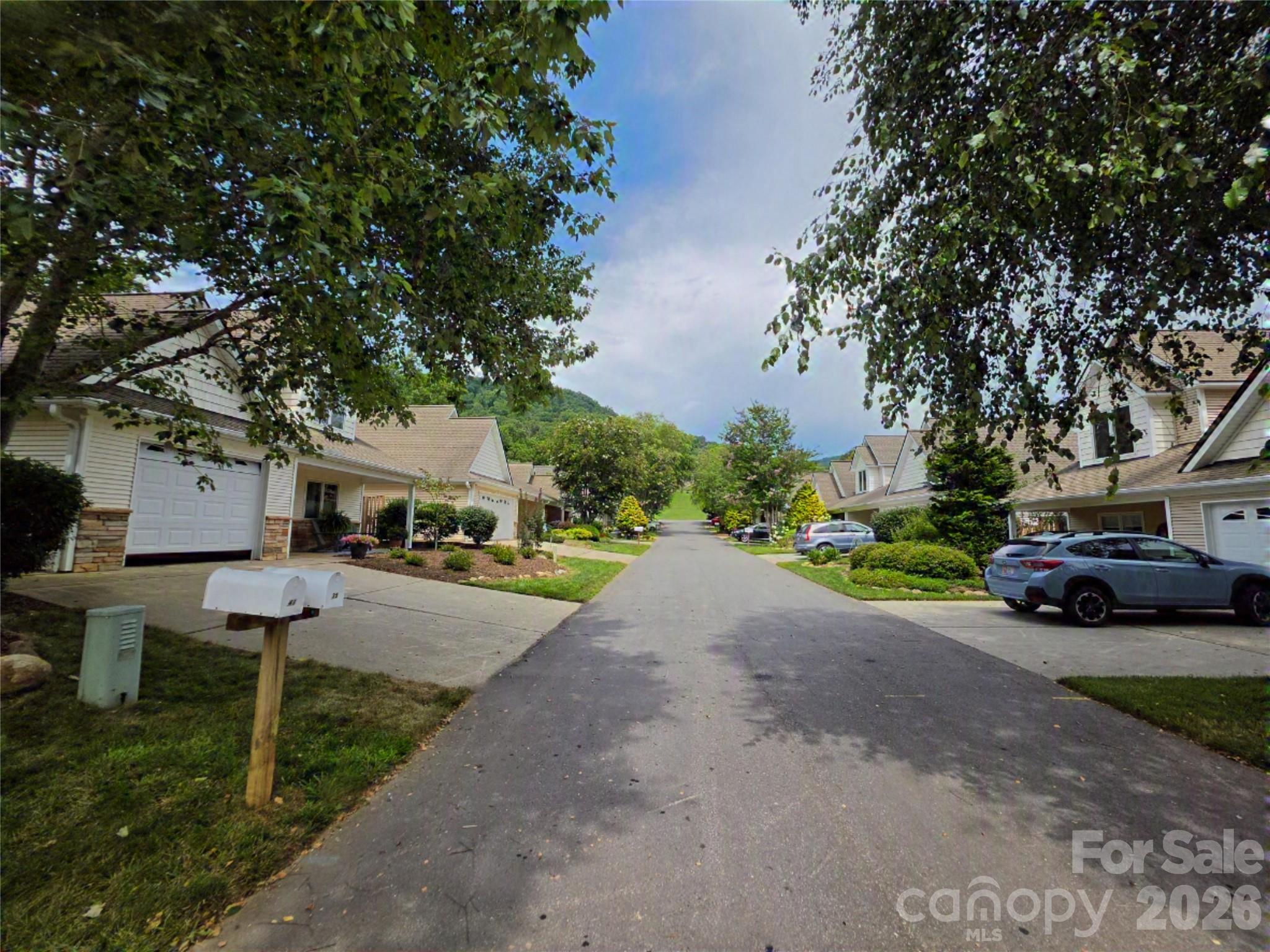 41 Beekeeper Trail — Swannanoa