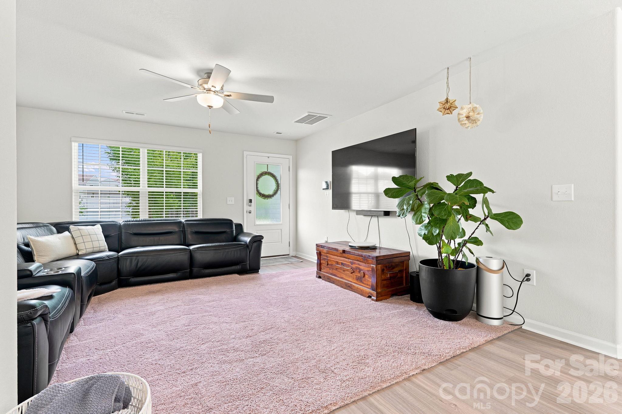 5135 Wolfridge Avenue — Charlotte
