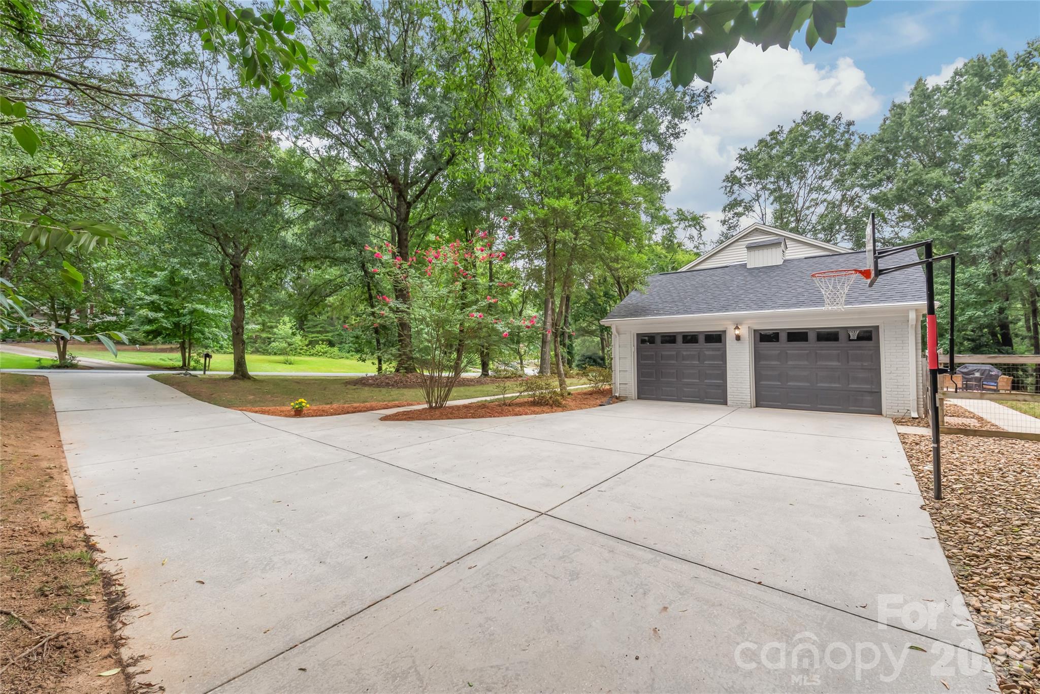 8711 Houston Ridge Road — Charlotte