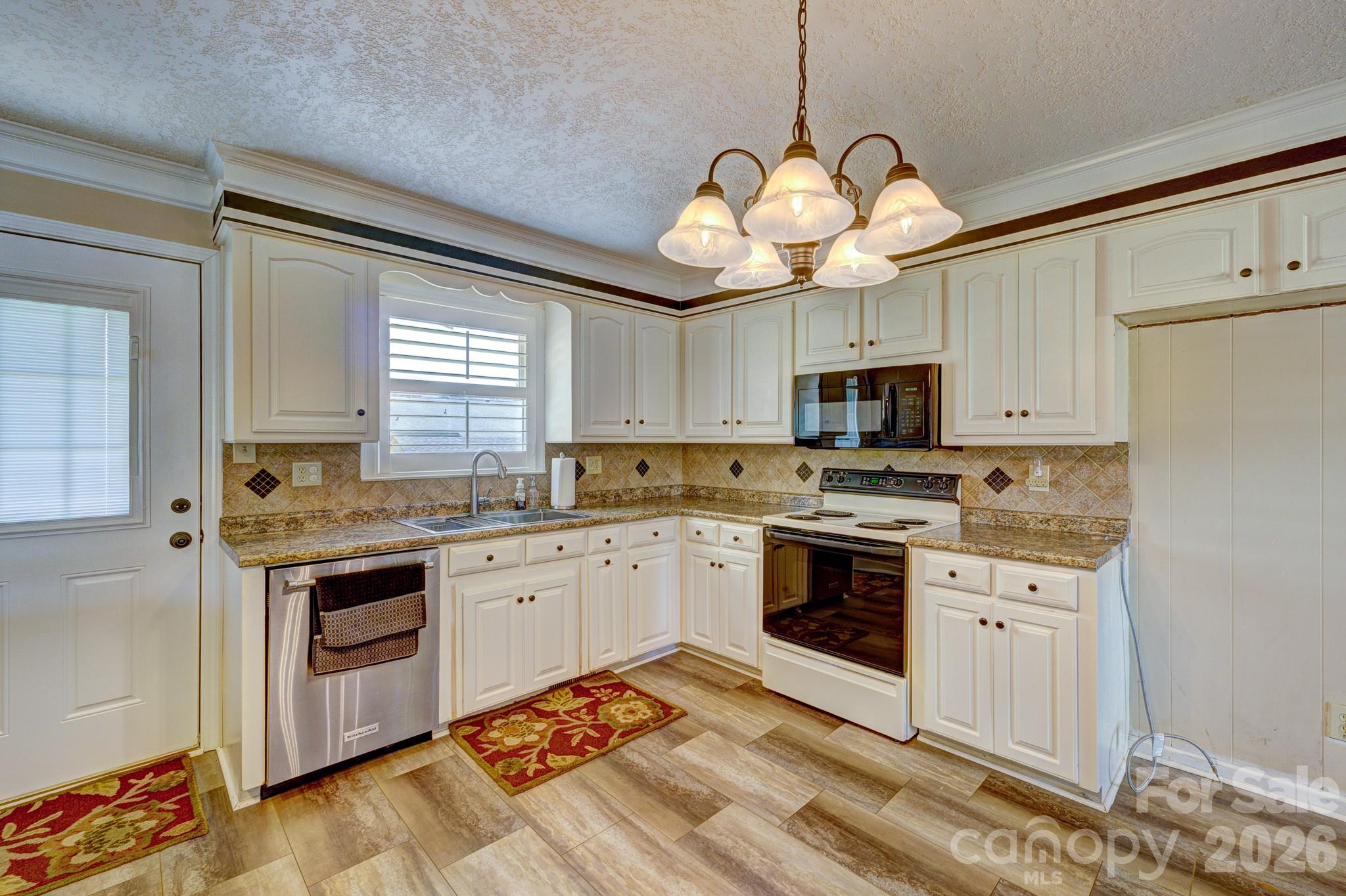 1014 Ranbar Street — Cherryville
