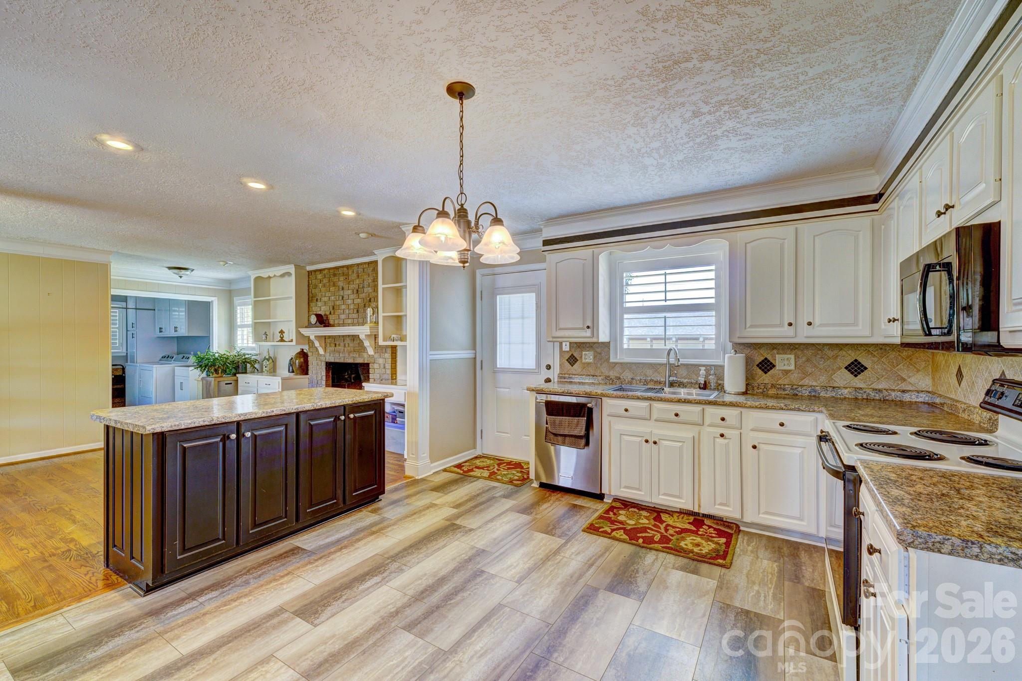 1014 Ranbar Street — Cherryville