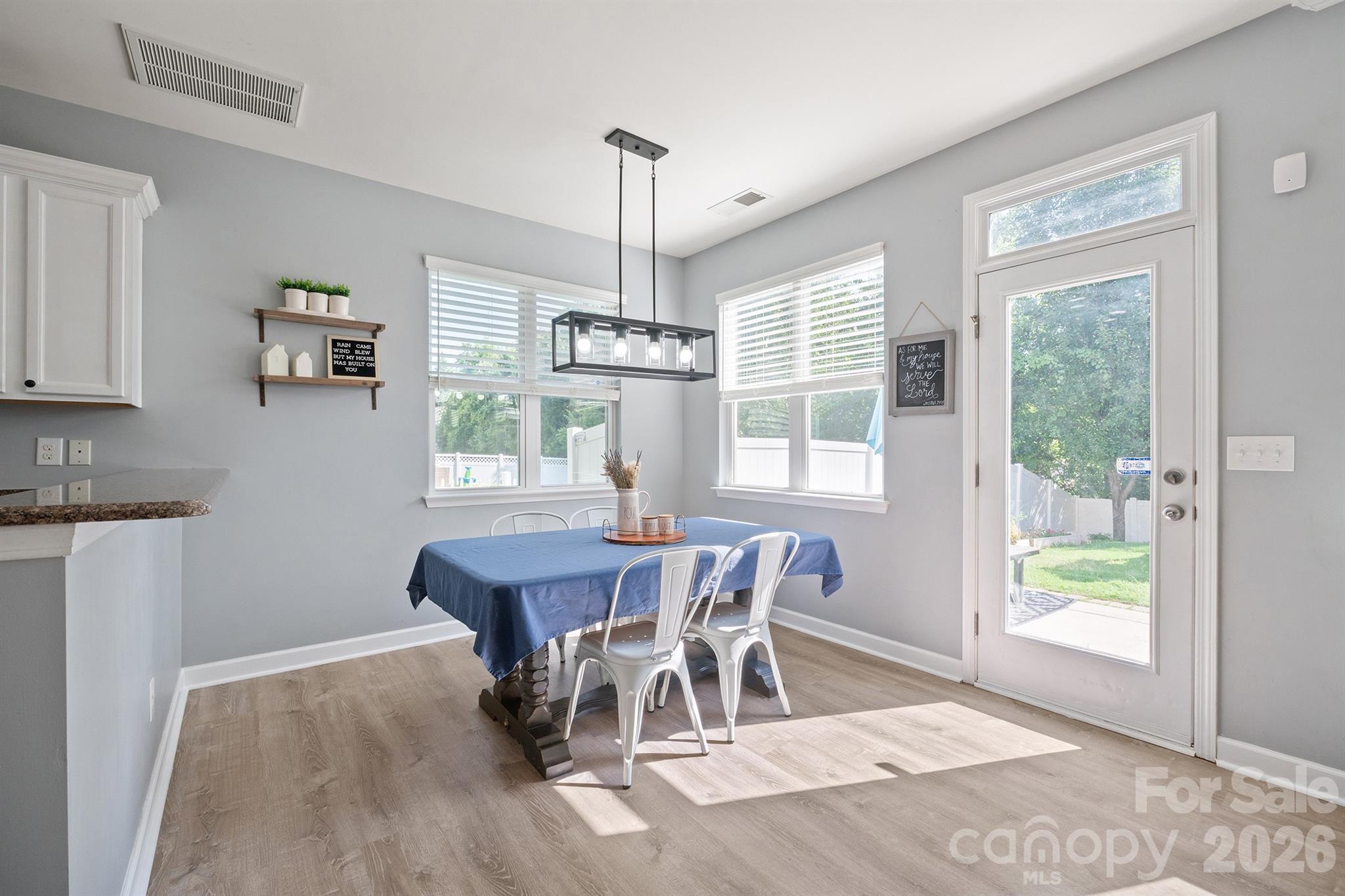 17120 Caldwell Track Drive — Huntersville