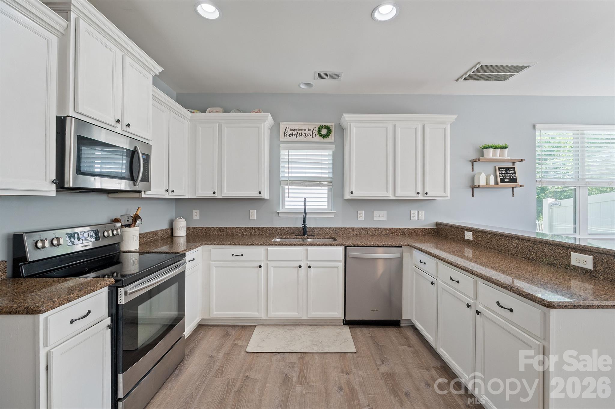 17120 Caldwell Track Drive — Huntersville