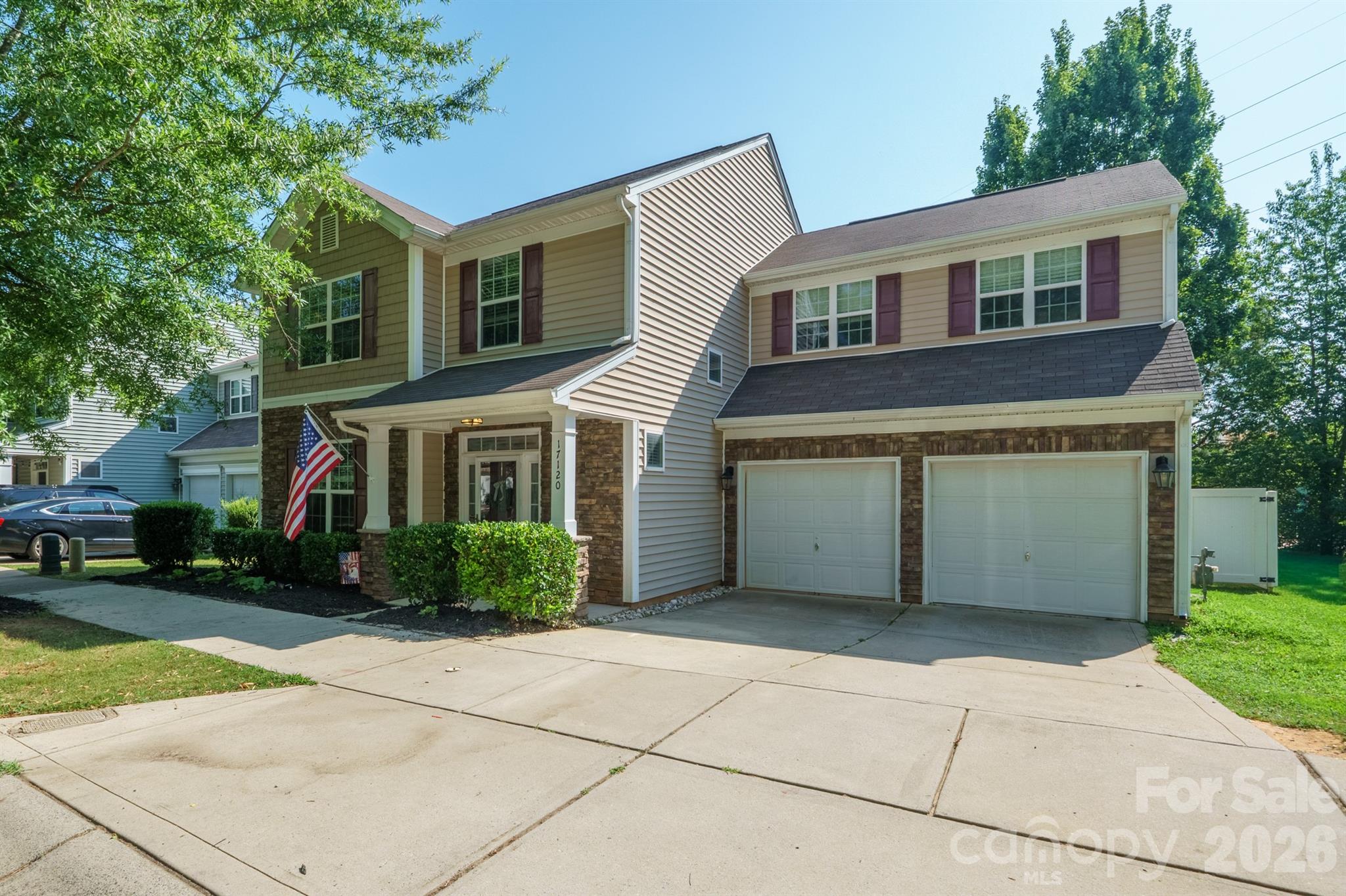 17120 Caldwell Track Drive — Huntersville
