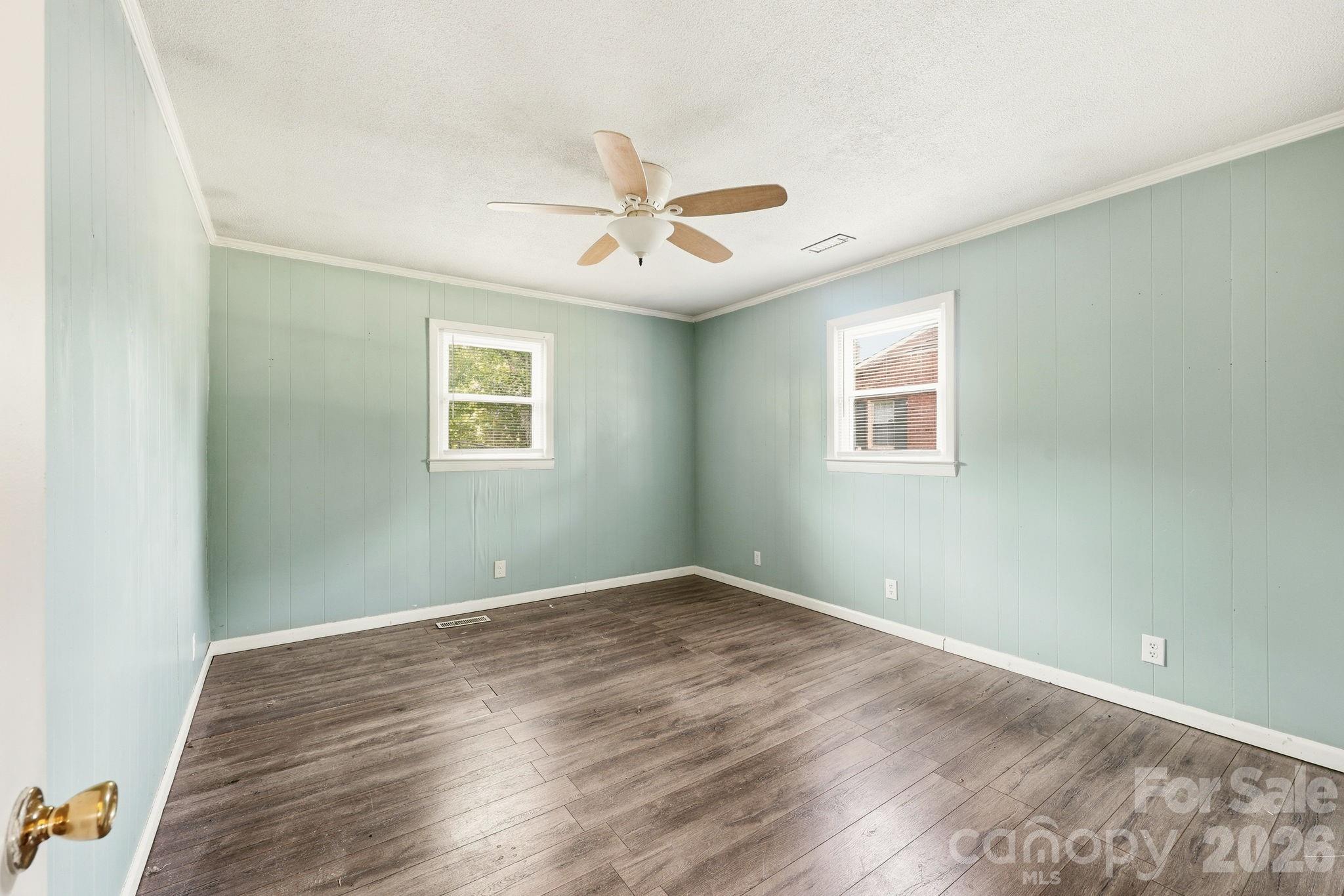 355 Swink Avenue — Salisbury