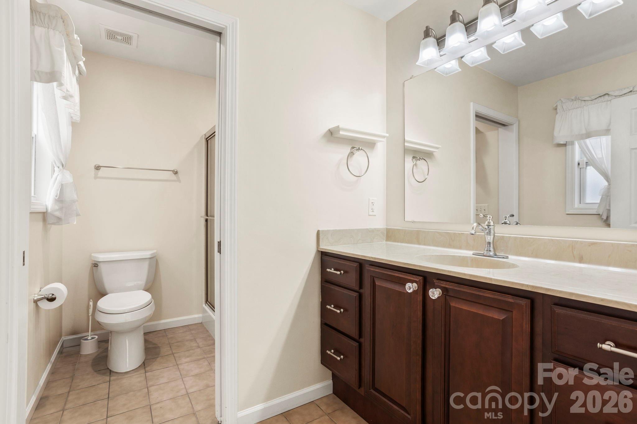 315 Charlestown Drive — Hendersonville