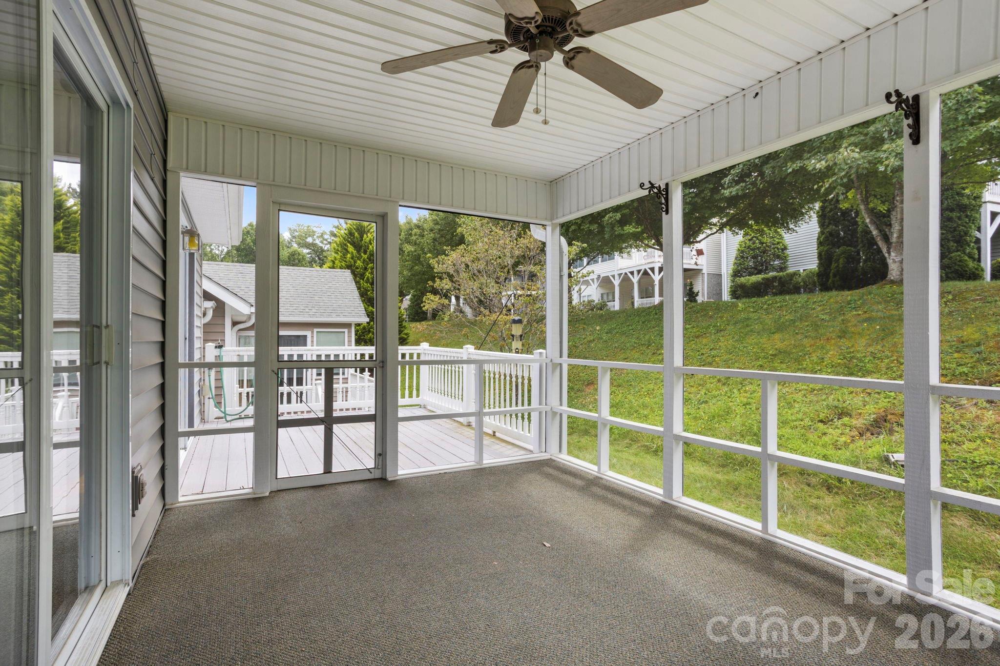 315 Charlestown Drive — Hendersonville