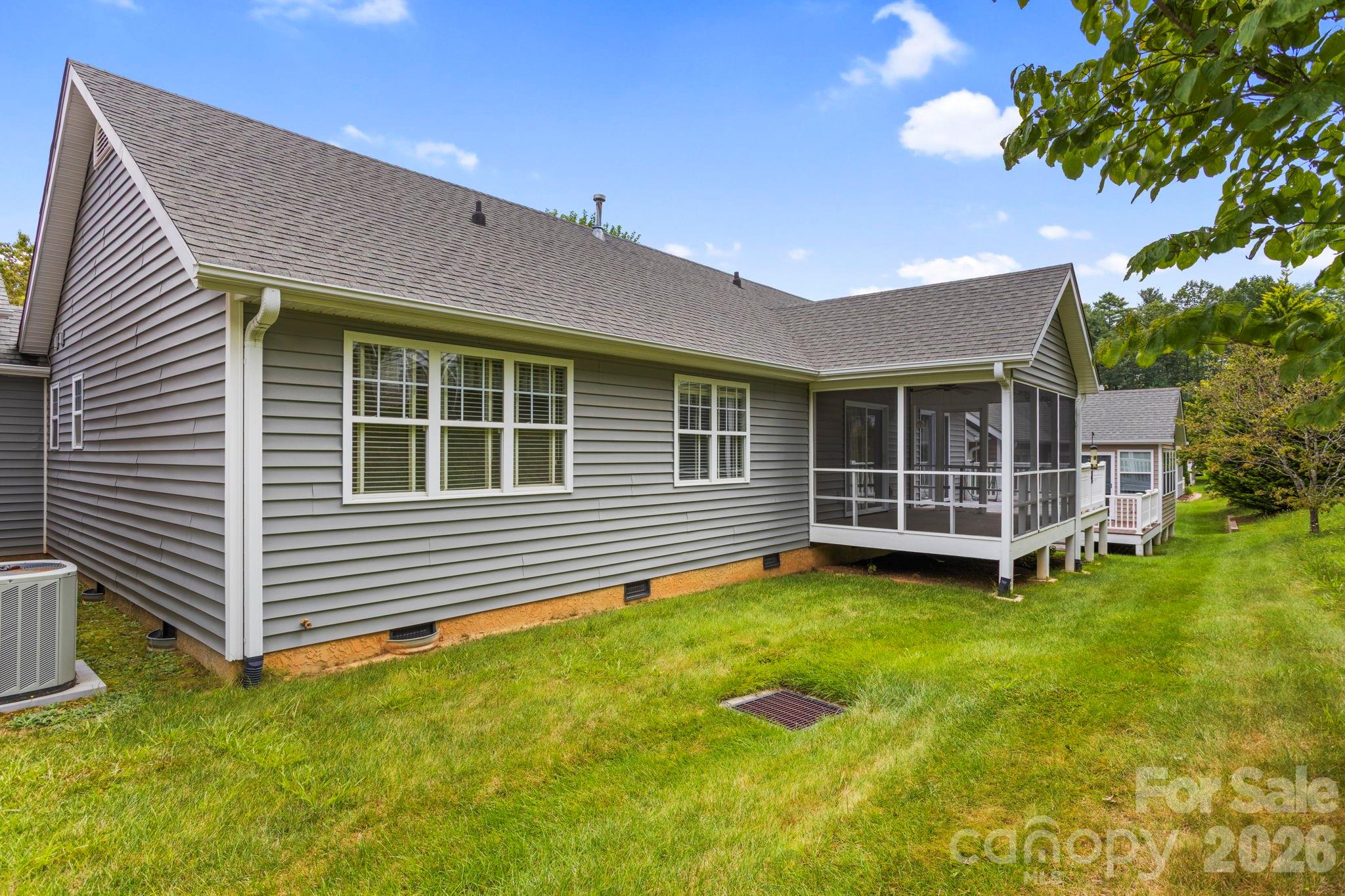 315 Charlestown Drive — Hendersonville
