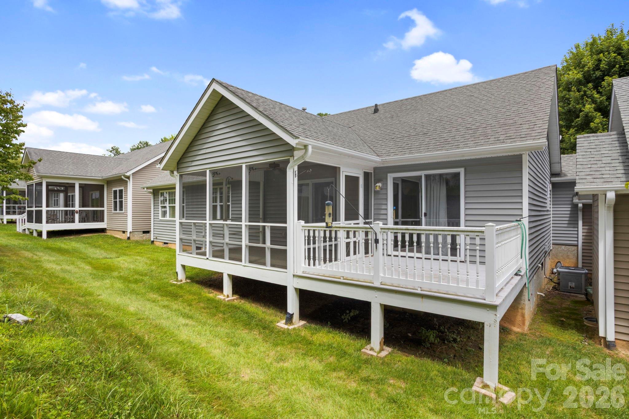 315 Charlestown Drive — Hendersonville