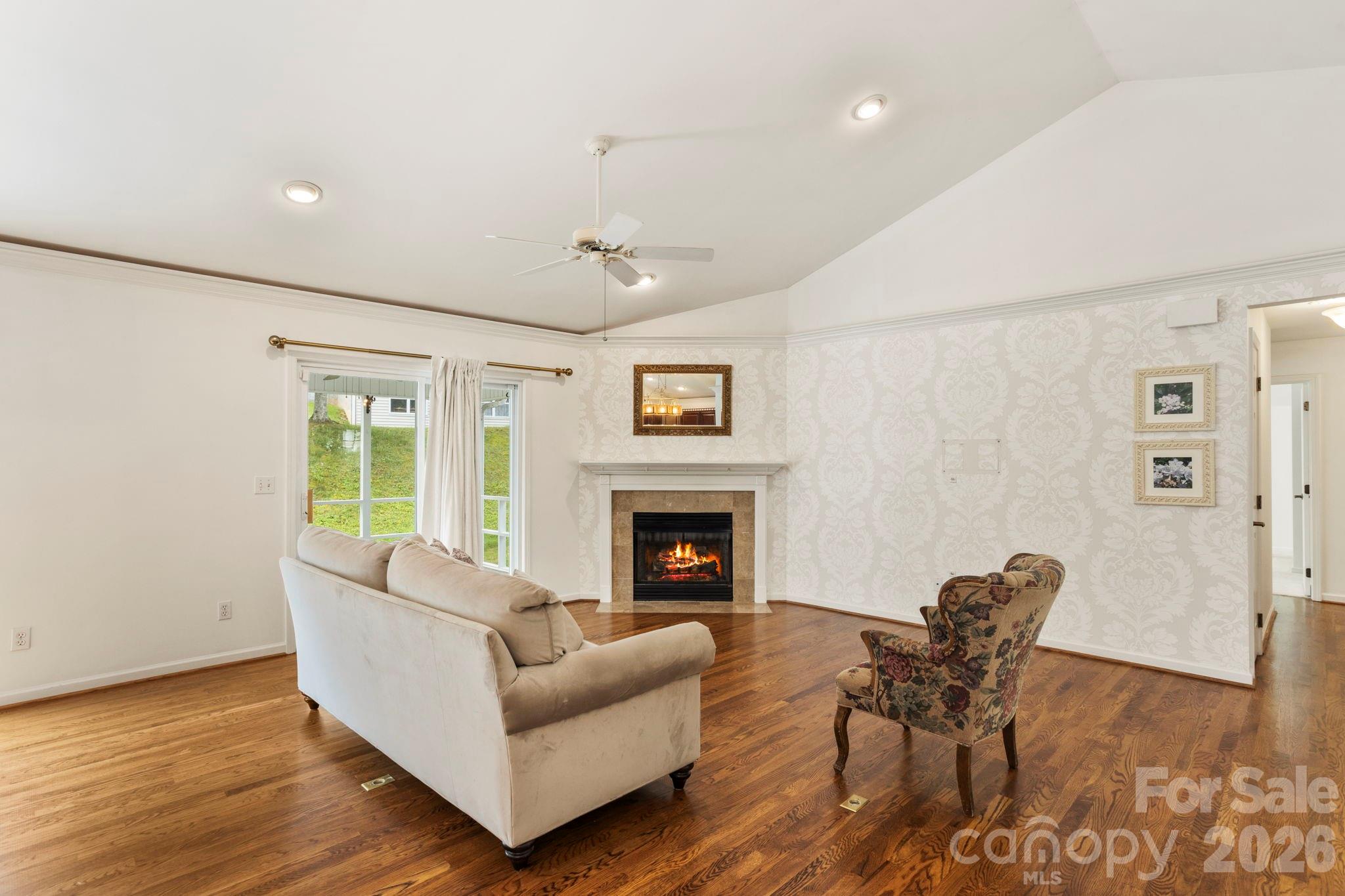 315 Charlestown Drive — Hendersonville